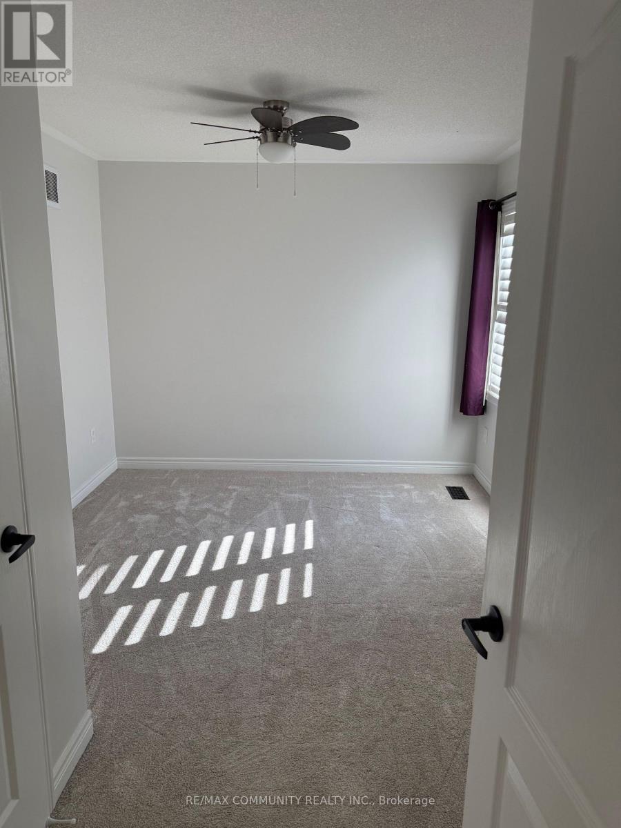 327 Mantle Avenue, Whitchurch-Stouffville, Ontario  L4A 0R9 - Photo 10 - N12849030