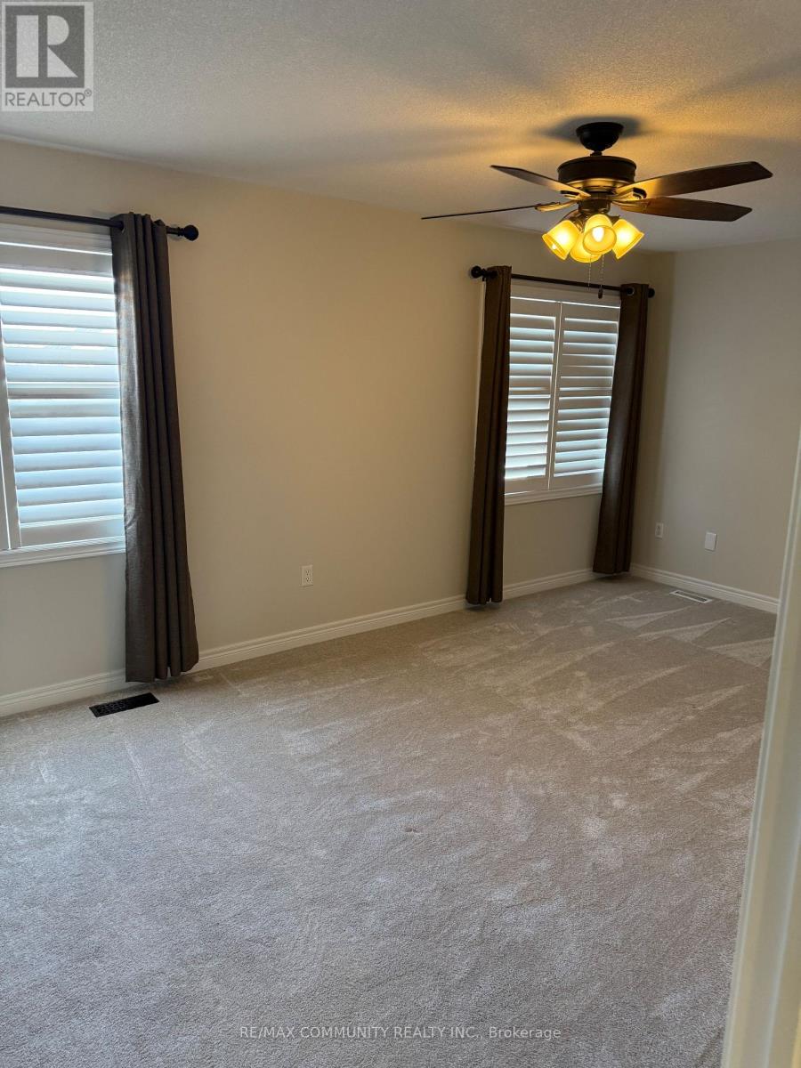 327 Mantle Avenue, Whitchurch-Stouffville, Ontario  L4A 0R9 - Photo 18 - N12849030