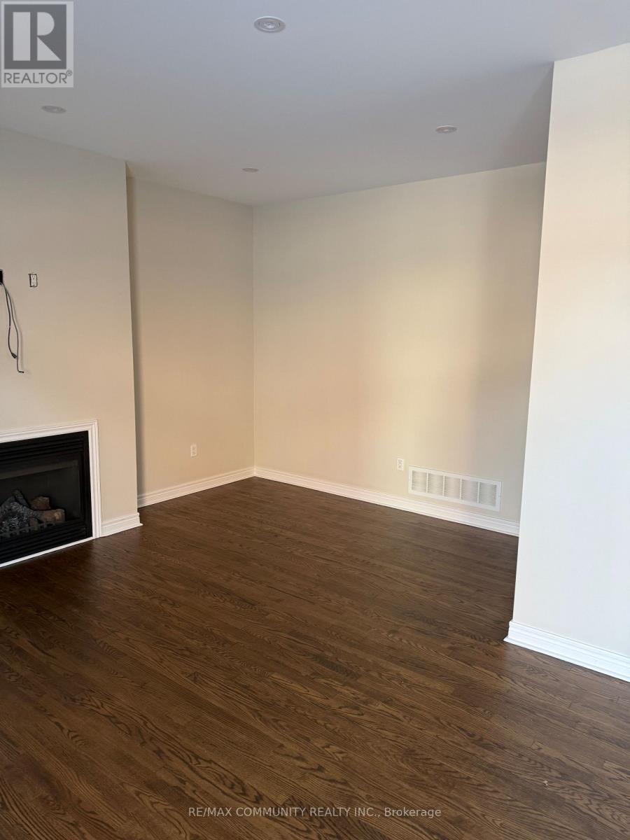 327 Mantle Avenue, Whitchurch-Stouffville, Ontario  L4A 0R9 - Photo 19 - N12849030