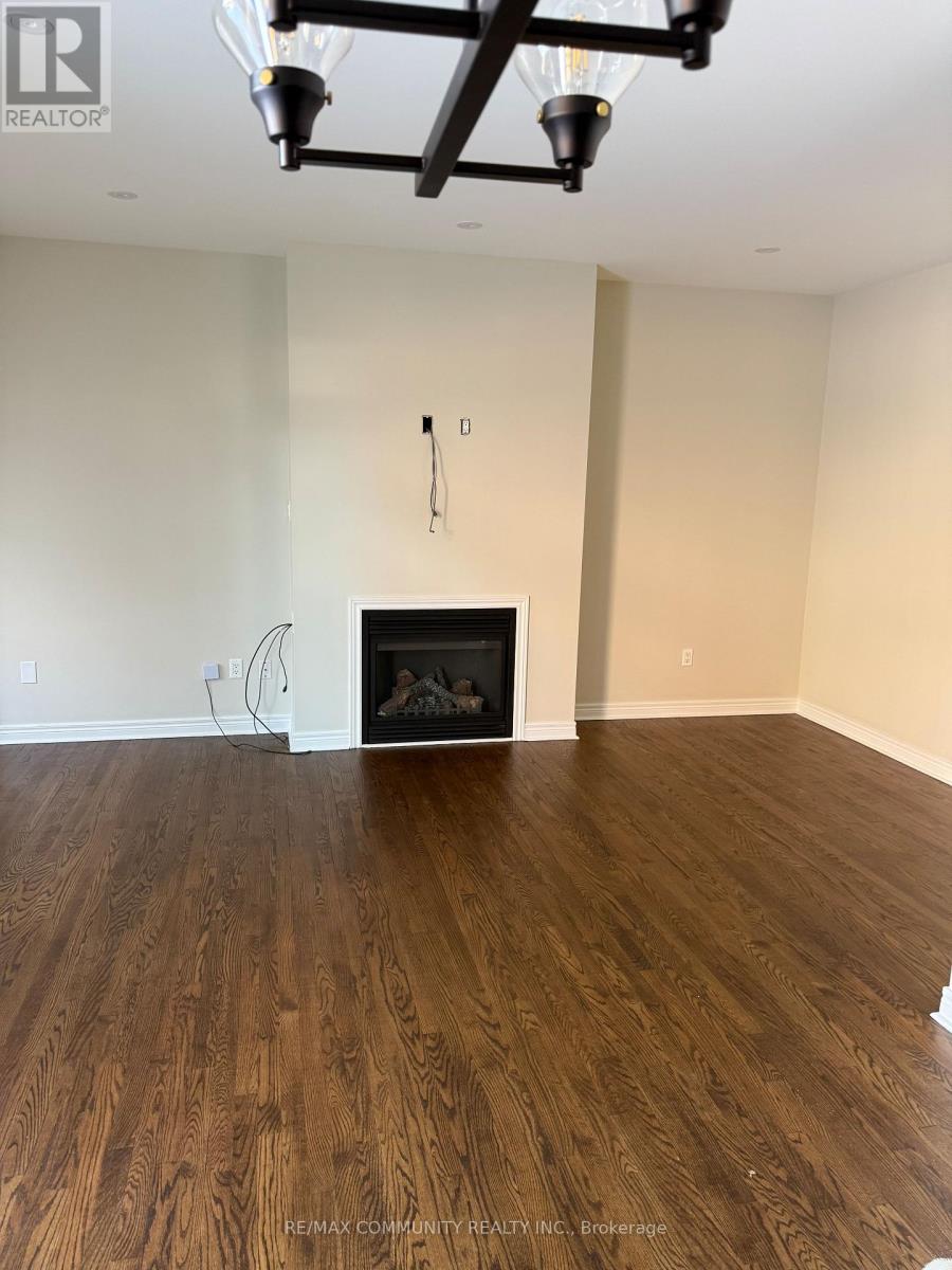 327 Mantle Avenue, Whitchurch-Stouffville, Ontario  L4A 0R9 - Photo 20 - N12849030