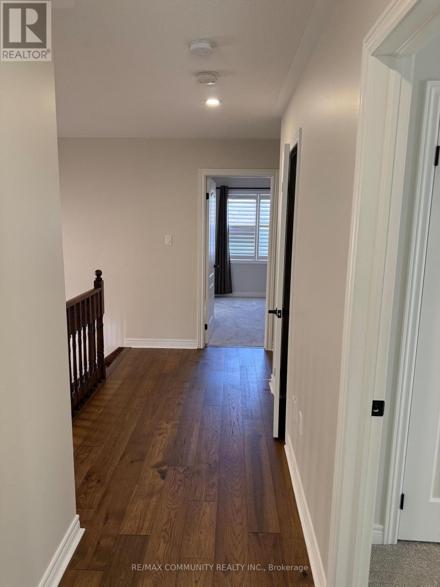 327 Mantle Avenue, Whitchurch-Stouffville, Ontario  L4A 0R9 - Photo 5 - N12849030