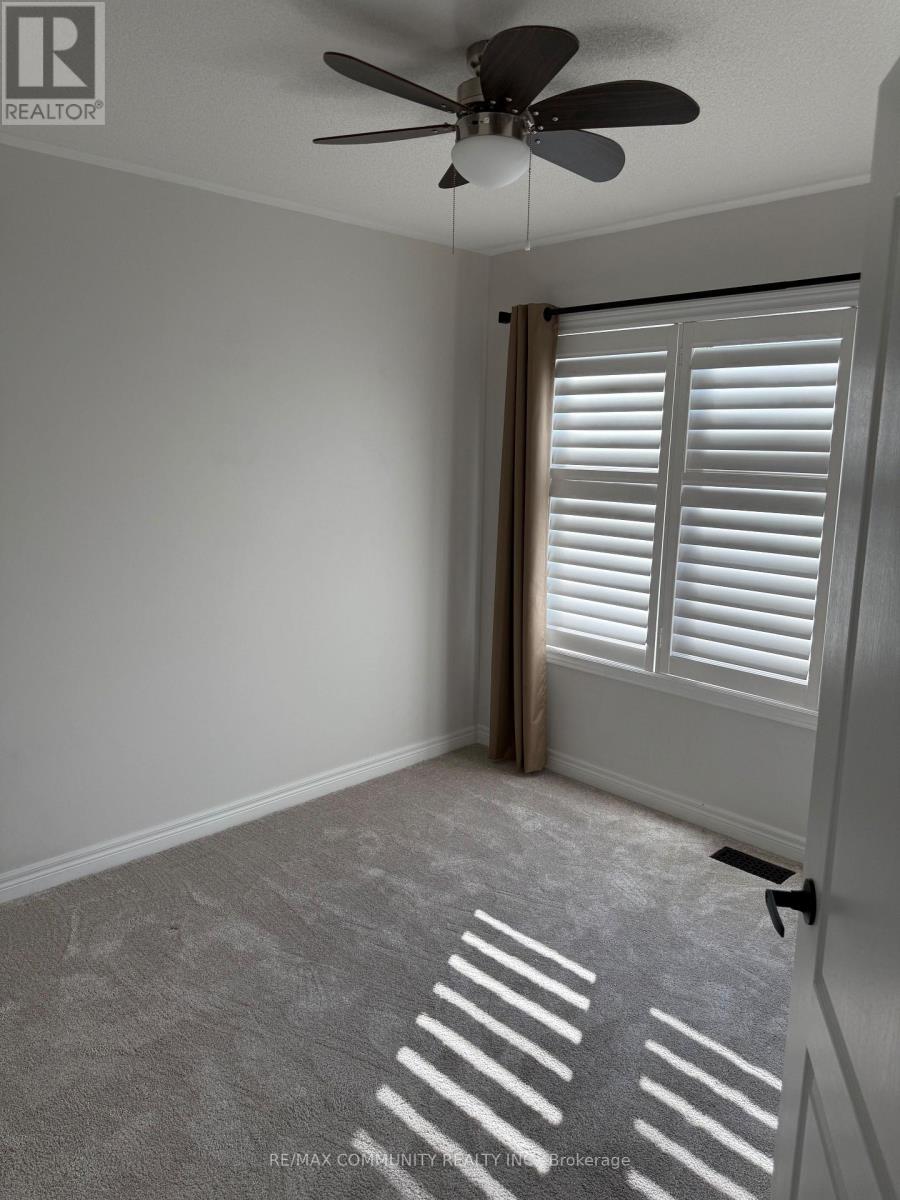 327 Mantle Avenue, Whitchurch-Stouffville, Ontario  L4A 0R9 - Photo 6 - N12849030