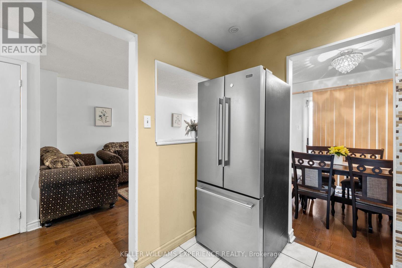 4 Sunshine Drive, Richmond Hill, Ontario  L4C 8K8 - Photo 13 - N12849076