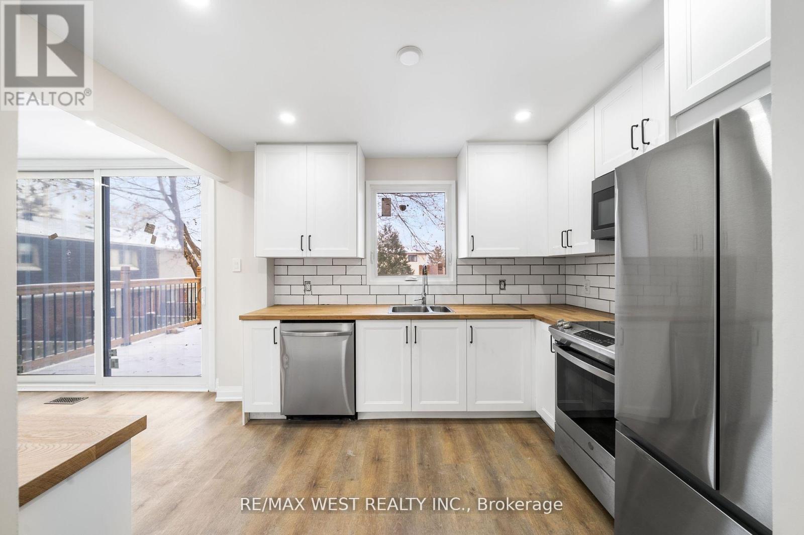 36 Wilson Court, Barrie (Allandale Heights), Ontario  L4N 5K8 - Photo 11 - S12848968