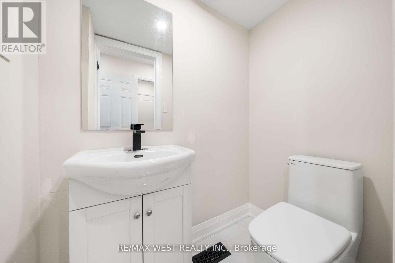 36 Wilson Court, Barrie (Allandale Heights), Ontario  L4N 5K8 - Photo 16 - S12848968