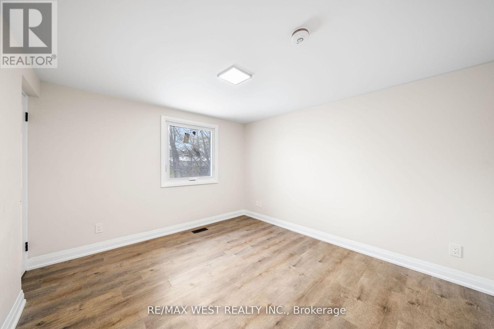 36 Wilson Court, Barrie (Allandale Heights), Ontario  L4N 5K8 - Photo 18 - S12848968