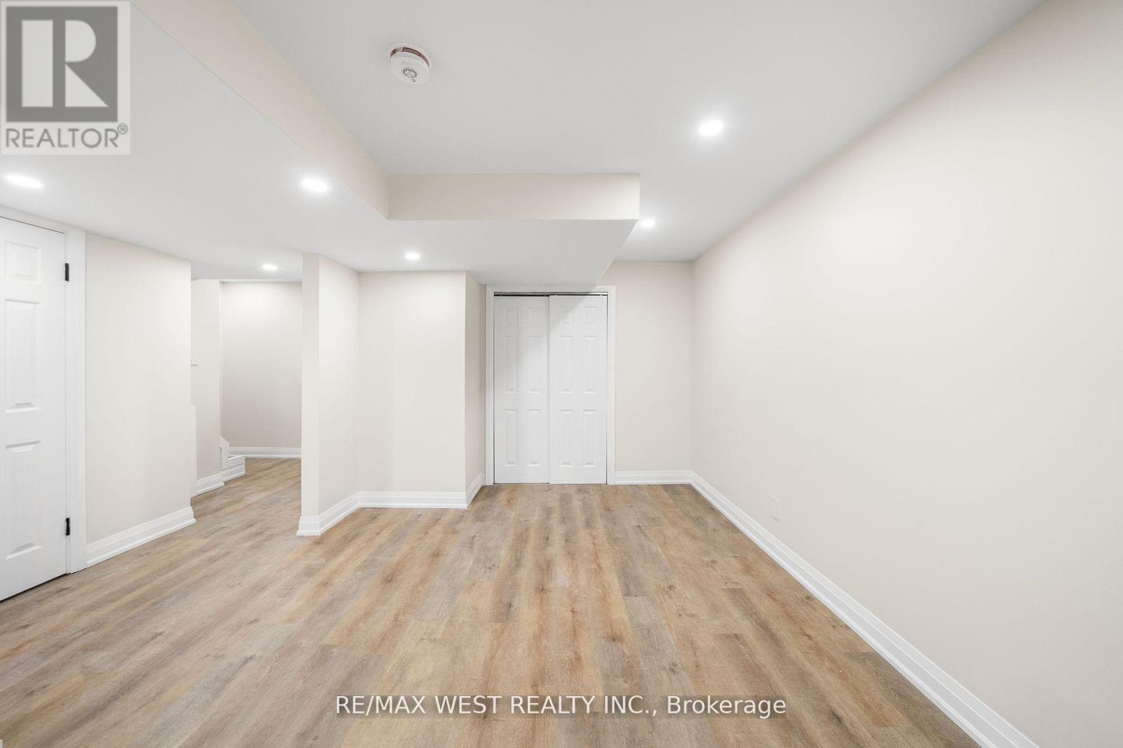 36 Wilson Court, Barrie (Allandale Heights), Ontario  L4N 5K8 - Photo 31 - S12848968