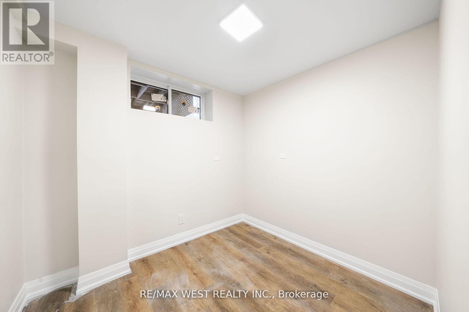 36 Wilson Court, Barrie (Allandale Heights), Ontario  L4N 5K8 - Photo 33 - S12848968