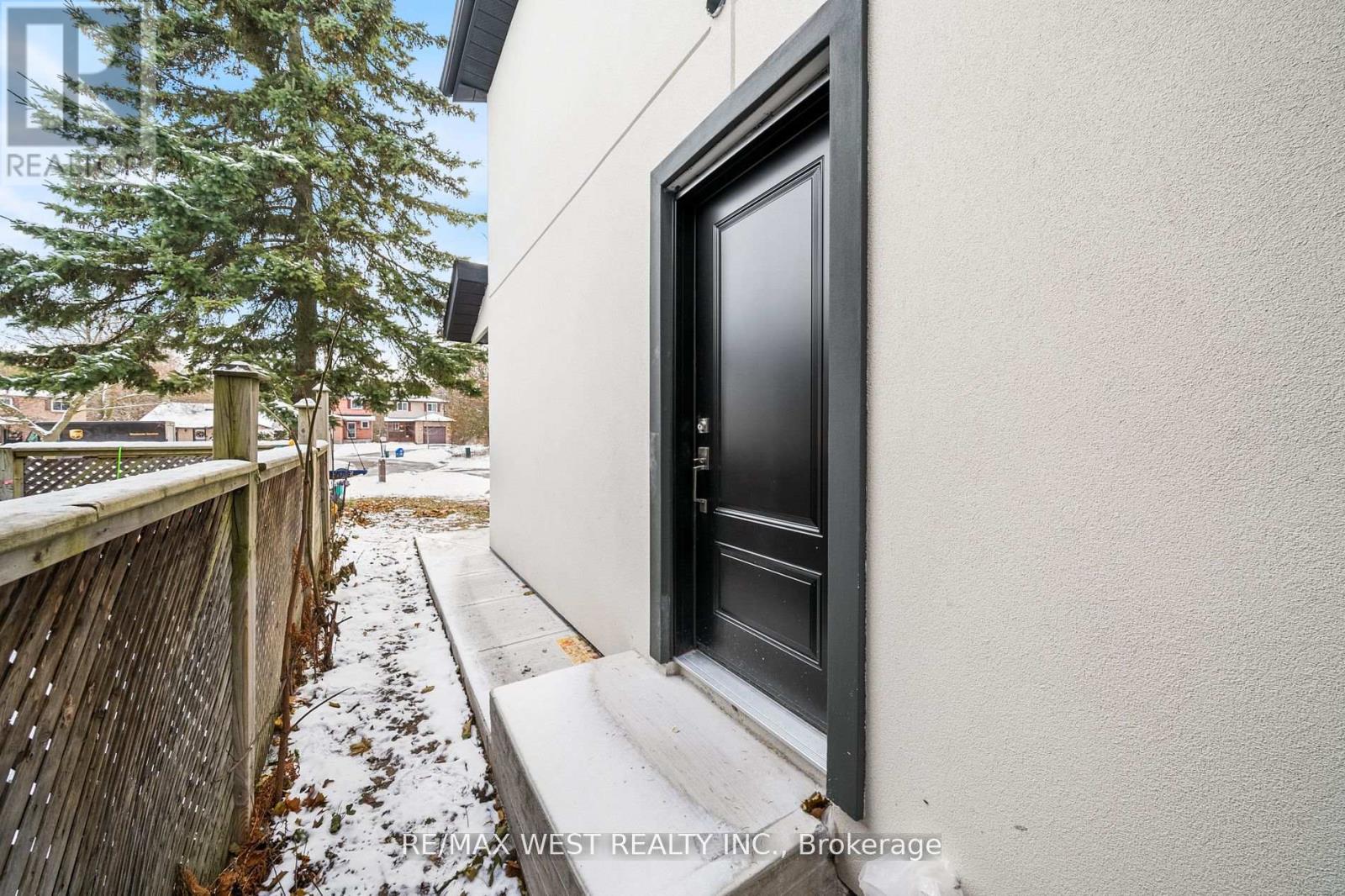 36 Wilson Court, Barrie (Allandale Heights), Ontario  L4N 5K8 - Photo 39 - S12848968