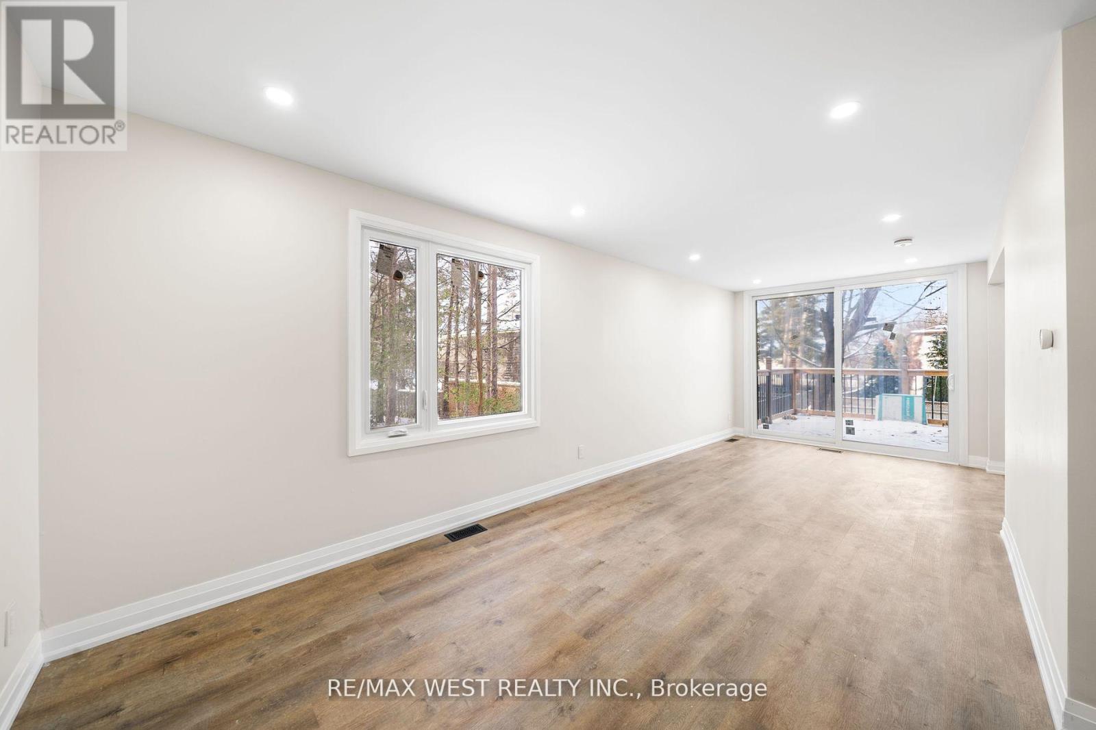 36 Wilson Court, Barrie (Allandale Heights), Ontario  L4N 5K8 - Photo 7 - S12848968