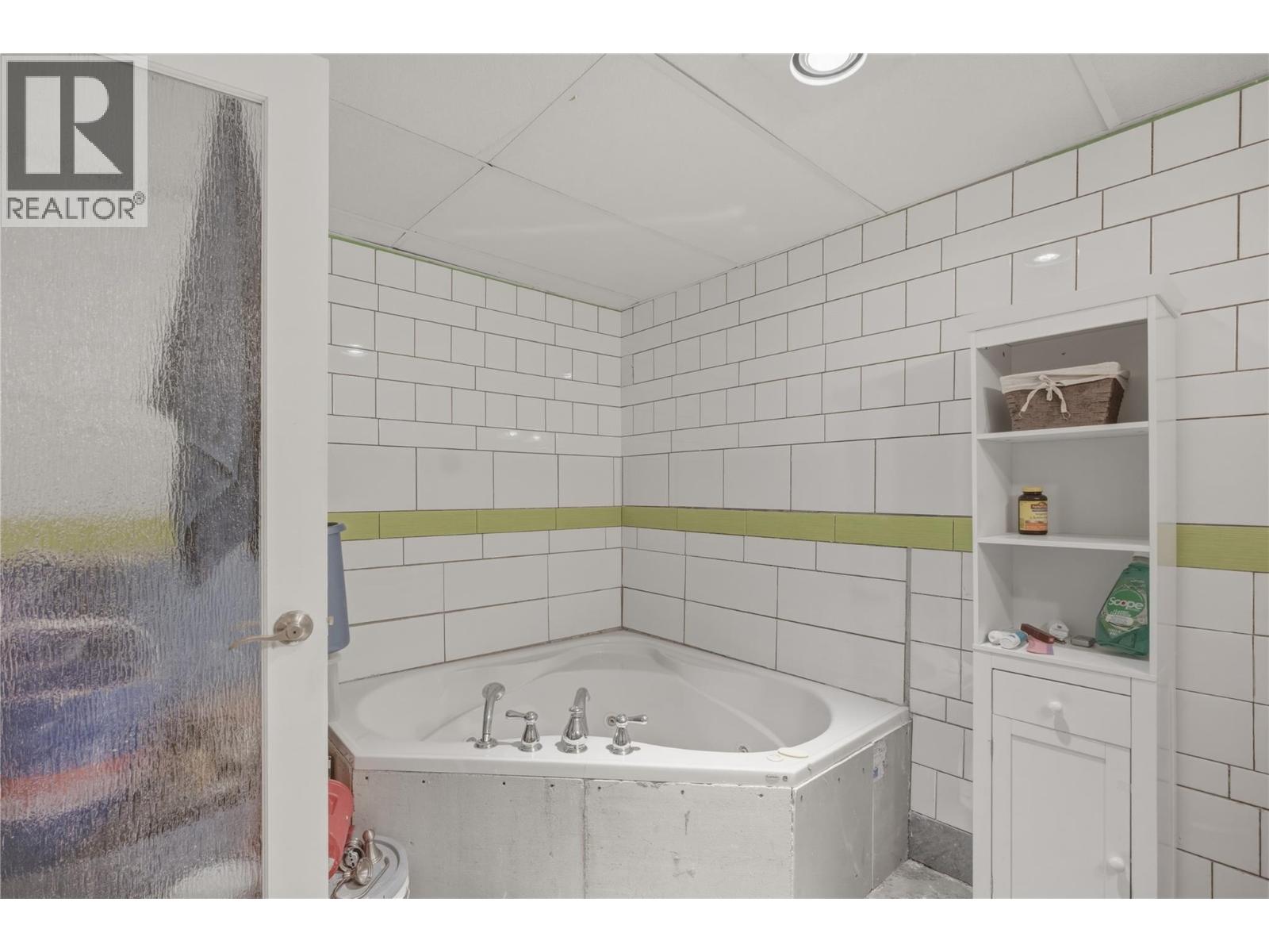 31 Beryl Drive, Logan Lake, British Columbia  V0E 1W0 - Photo 25 - 10376403