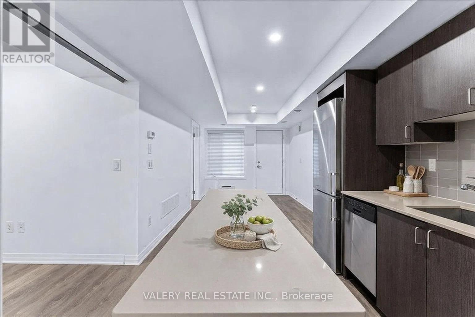 1 - 183 William Duncan Road S, Toronto, Ontario  M3K 0B7 - Photo 4 - W12848656