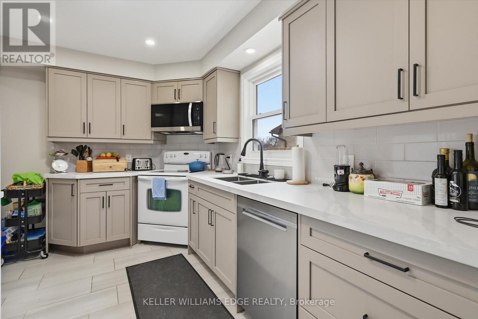 2478 Malcolm Crescent, Burlington (Brant Hills), Ontario  L7P 4A4 - Photo 13 - W12848658