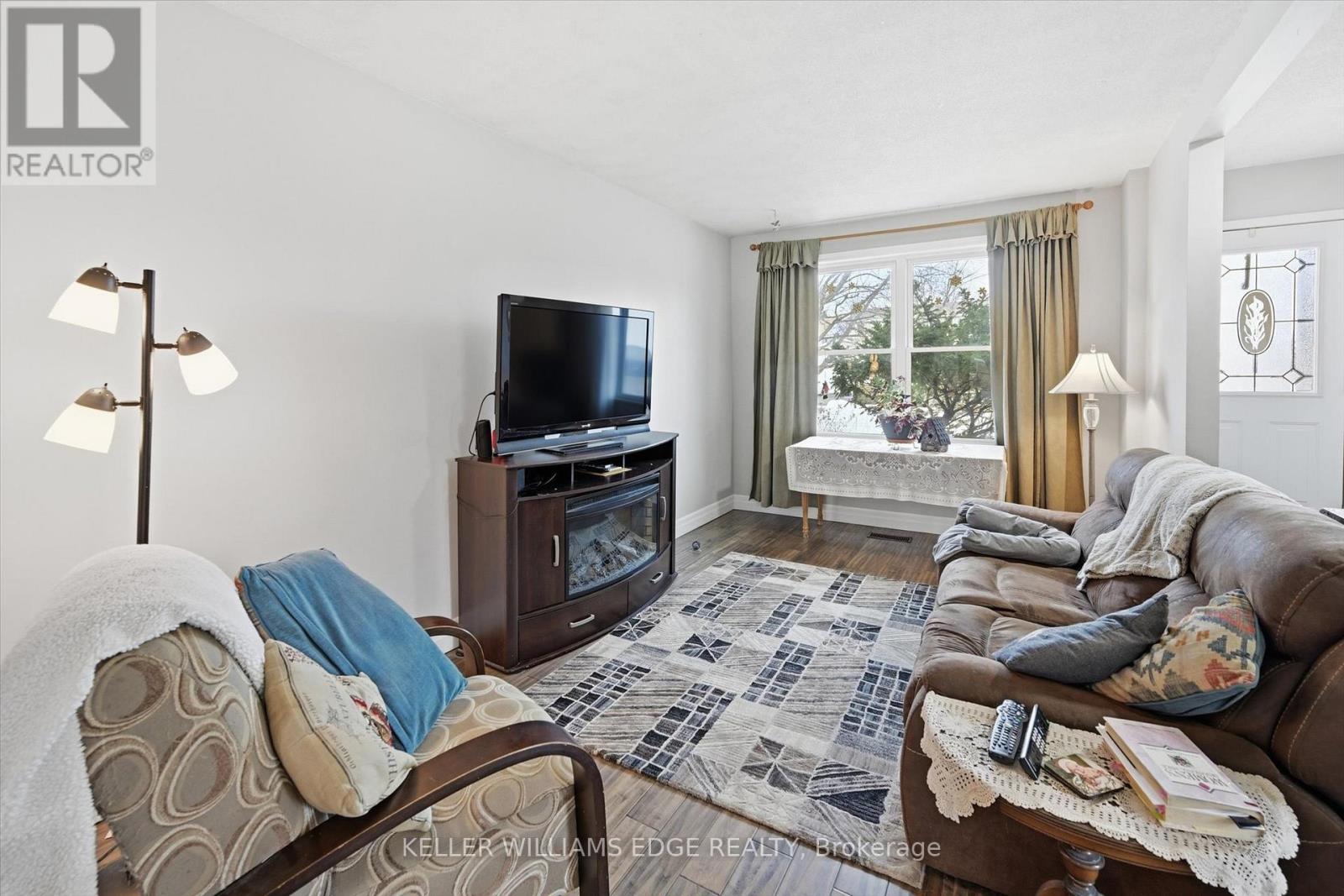 2478 Malcolm Crescent, Burlington (Brant Hills), Ontario  L7P 4A4 - Photo 6 - W12848658