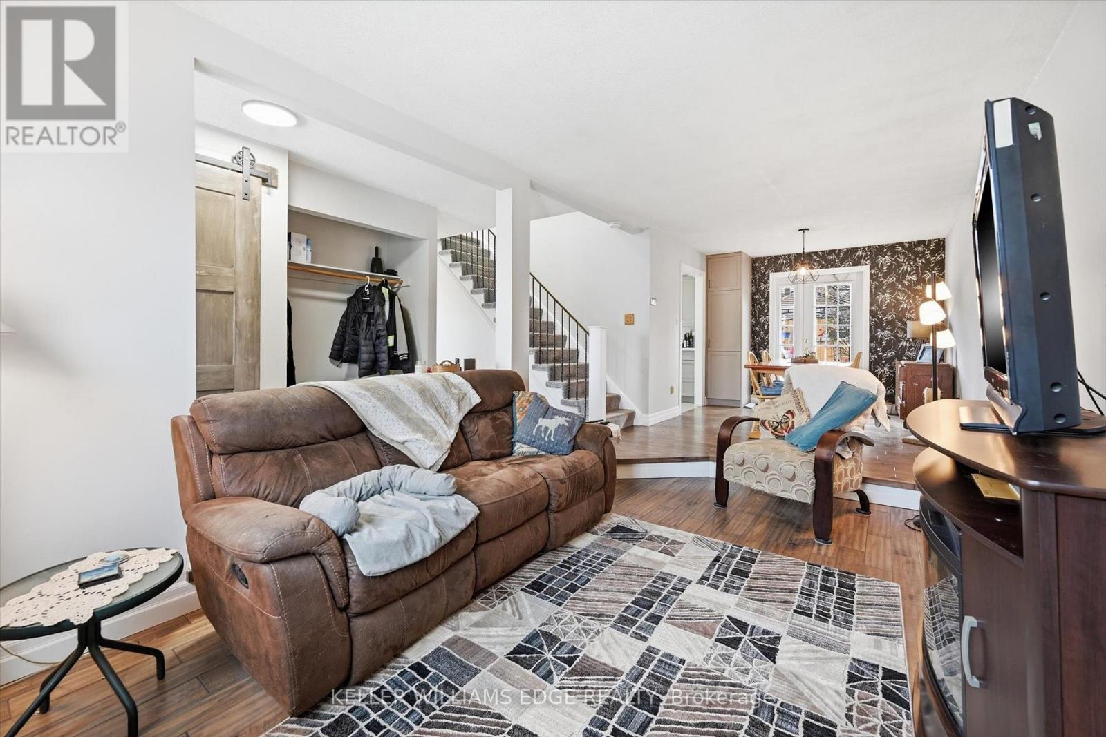 2478 Malcolm Crescent, Burlington (Brant Hills), Ontario  L7P 4A4 - Photo 7 - W12848658