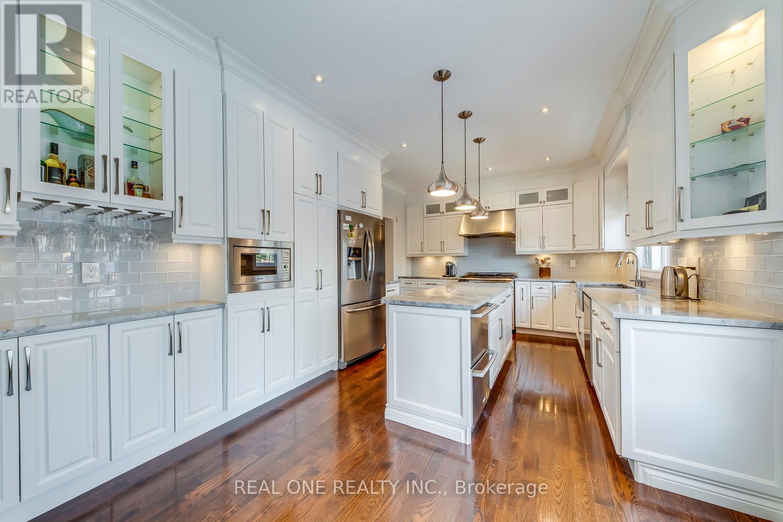 2211 North Ridge Trail, Oakville, Ontario  L6H 6W2 - Photo 13 - W12848694