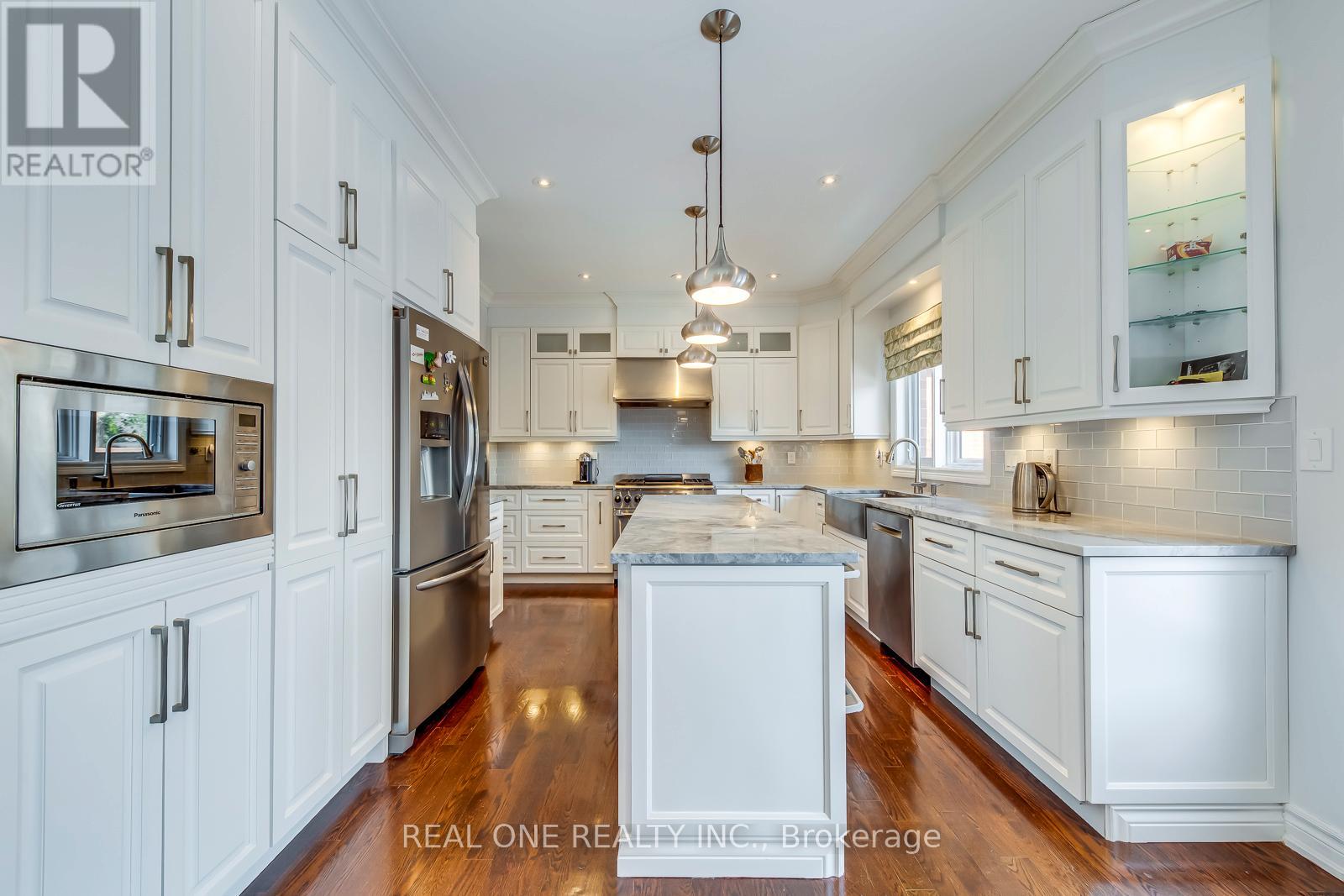 2211 North Ridge Trail, Oakville, Ontario  L6H 6W2 - Photo 14 - W12848694