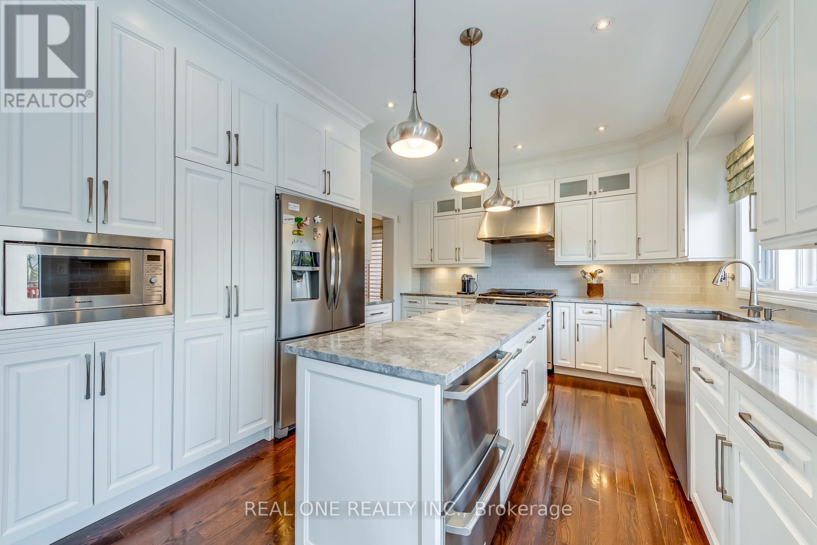 2211 North Ridge Trail, Oakville, Ontario  L6H 6W2 - Photo 15 - W12848694