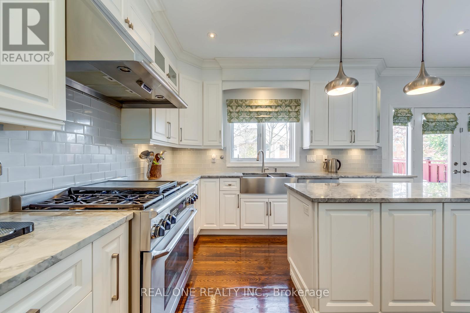 2211 North Ridge Trail, Oakville, Ontario  L6H 6W2 - Photo 17 - W12848694