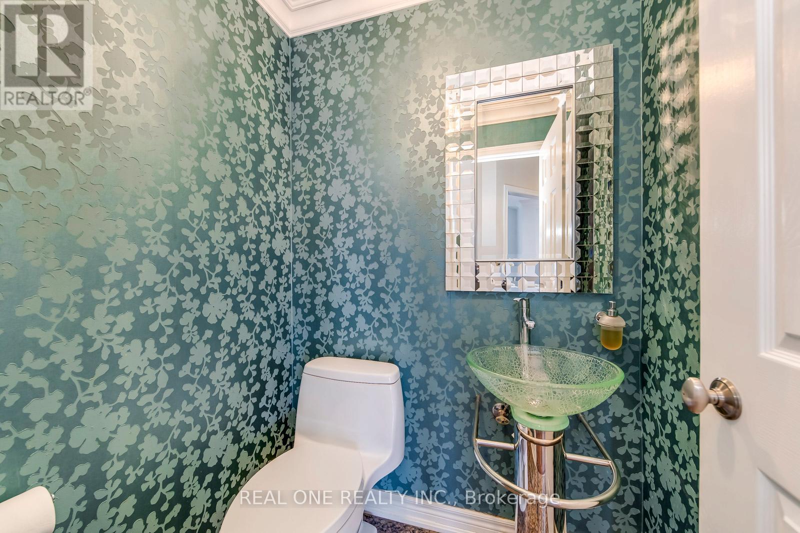 2211 North Ridge Trail, Oakville, Ontario  L6H 6W2 - Photo 22 - W12848694