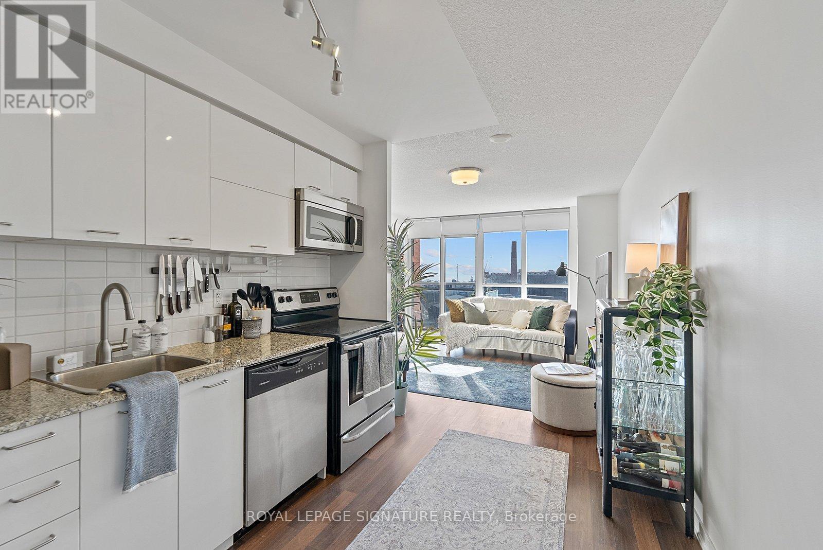 1013 - 38 Joe Shuster Way, Toronto, Ontario  M6K 0A5 - Photo 11 - W12848732