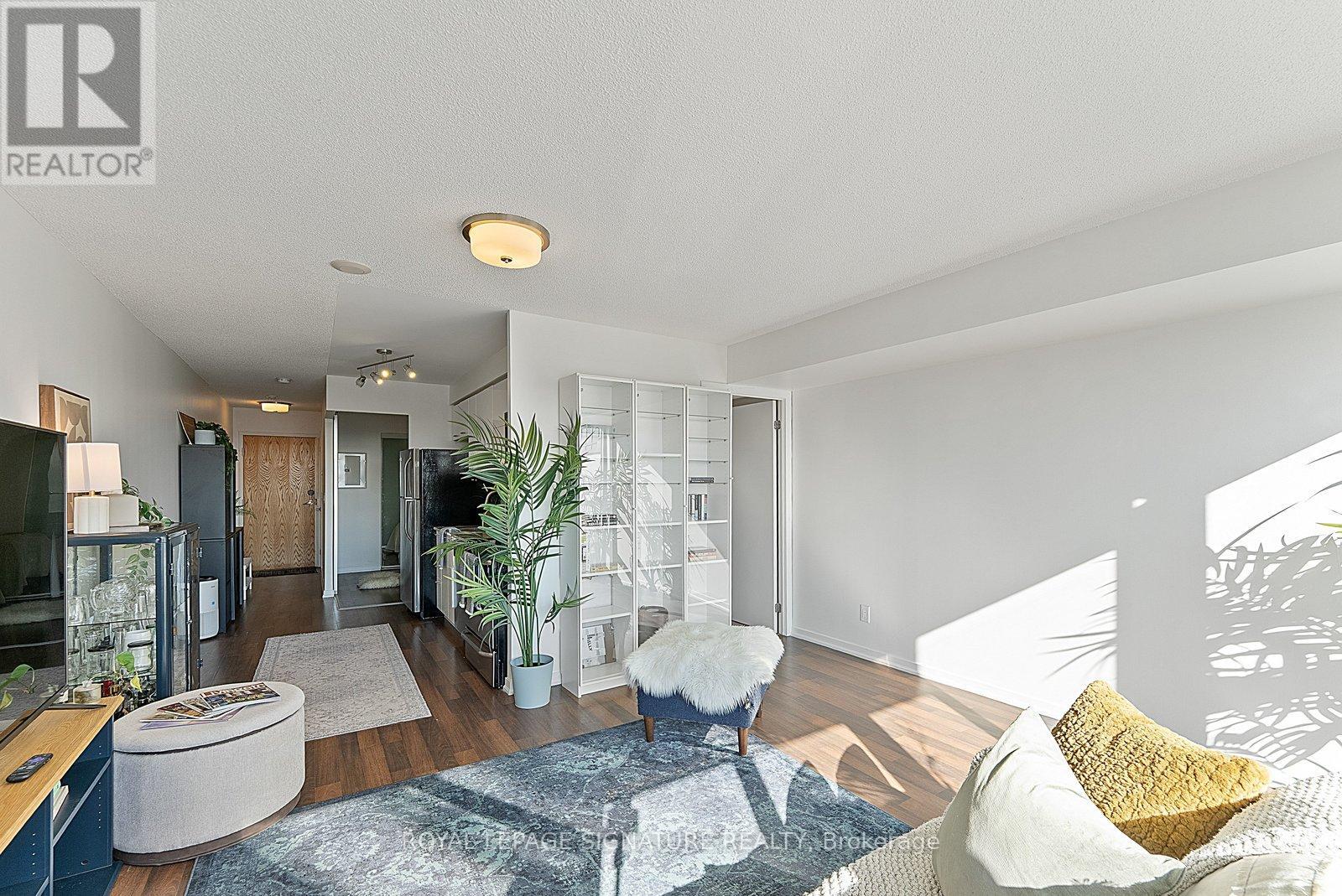 1013 - 38 Joe Shuster Way, Toronto, Ontario  M6K 0A5 - Photo 16 - W12848732