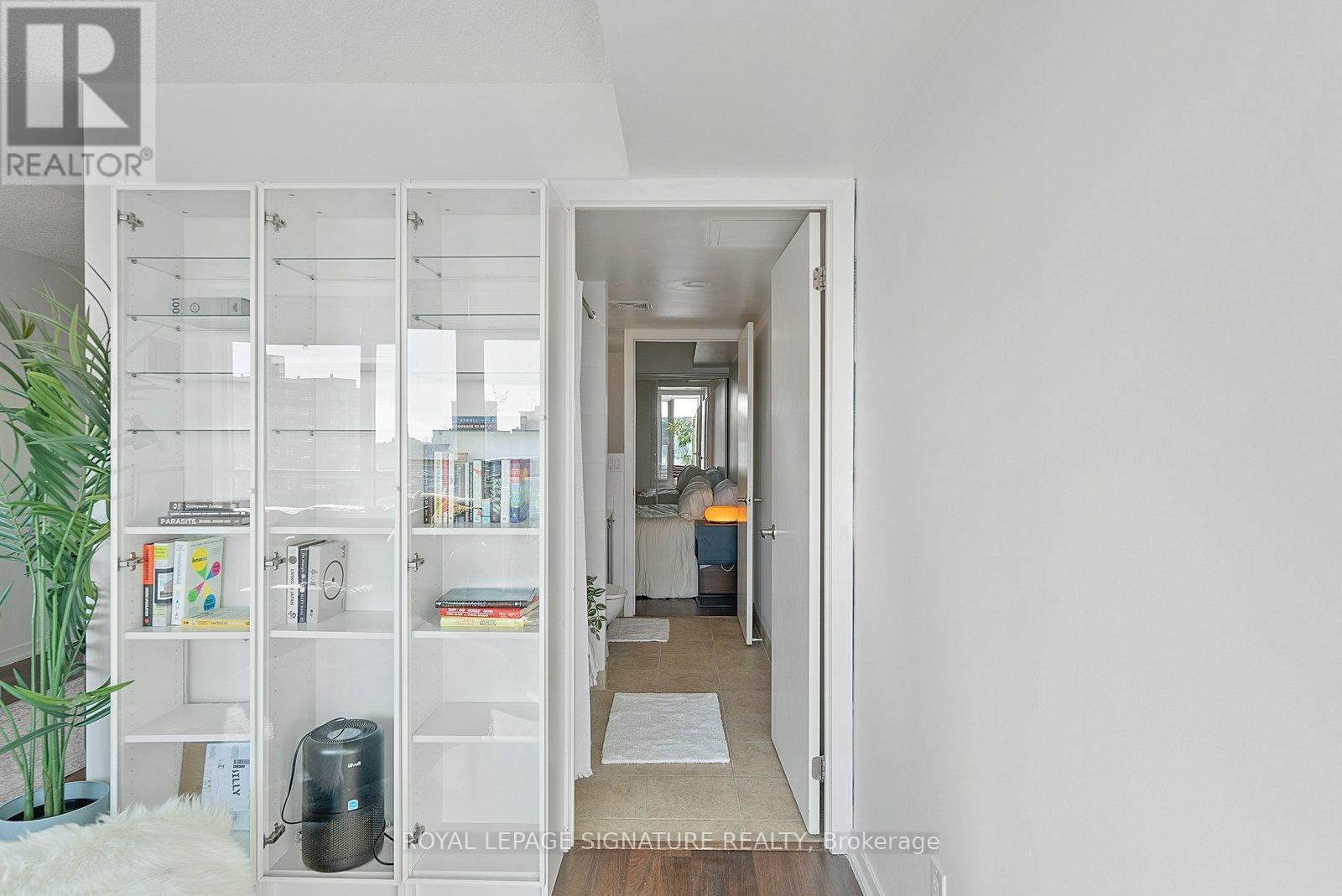 1013 - 38 Joe Shuster Way, Toronto, Ontario  M6K 0A5 - Photo 17 - W12848732