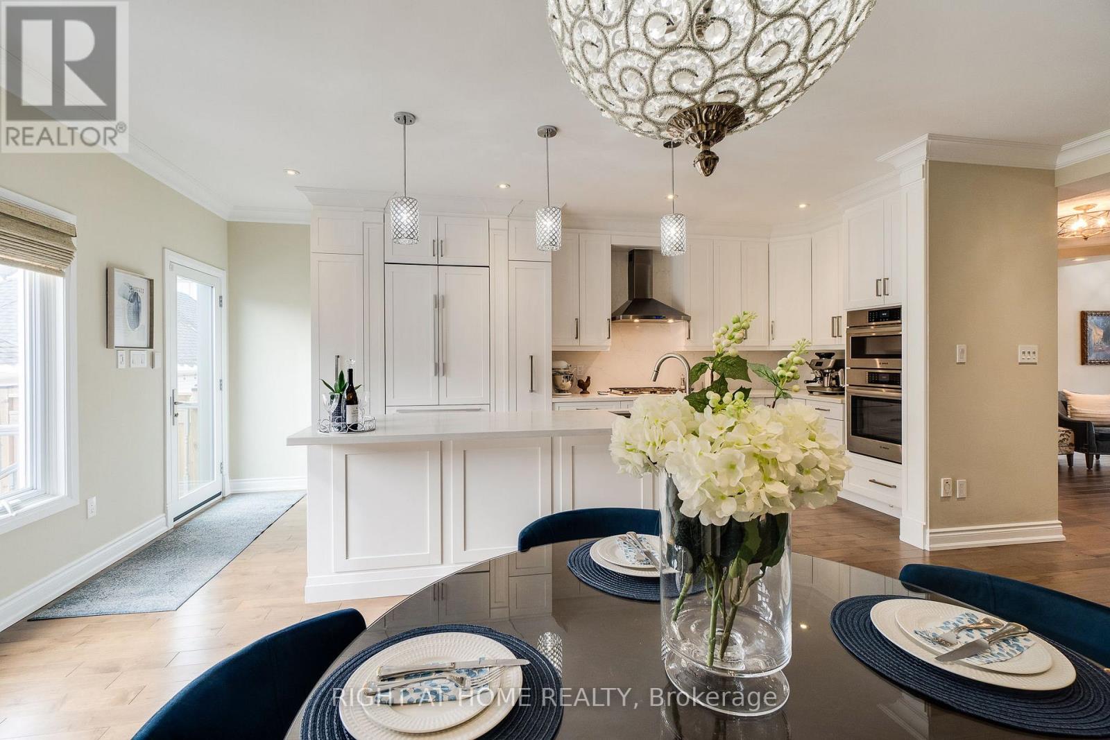 144 Gatwick Drive, Oakville, Ontario  L6H 6N3 - Photo 13 - W12848736