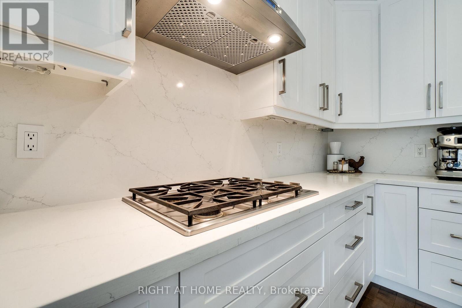 144 Gatwick Drive, Oakville, Ontario  L6H 6N3 - Photo 19 - W12848736