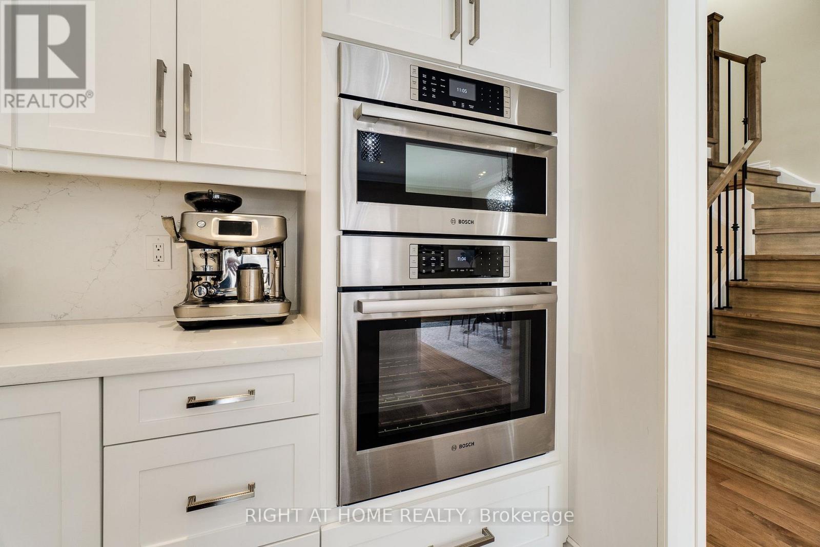 144 Gatwick Drive, Oakville, Ontario  L6H 6N3 - Photo 20 - W12848736