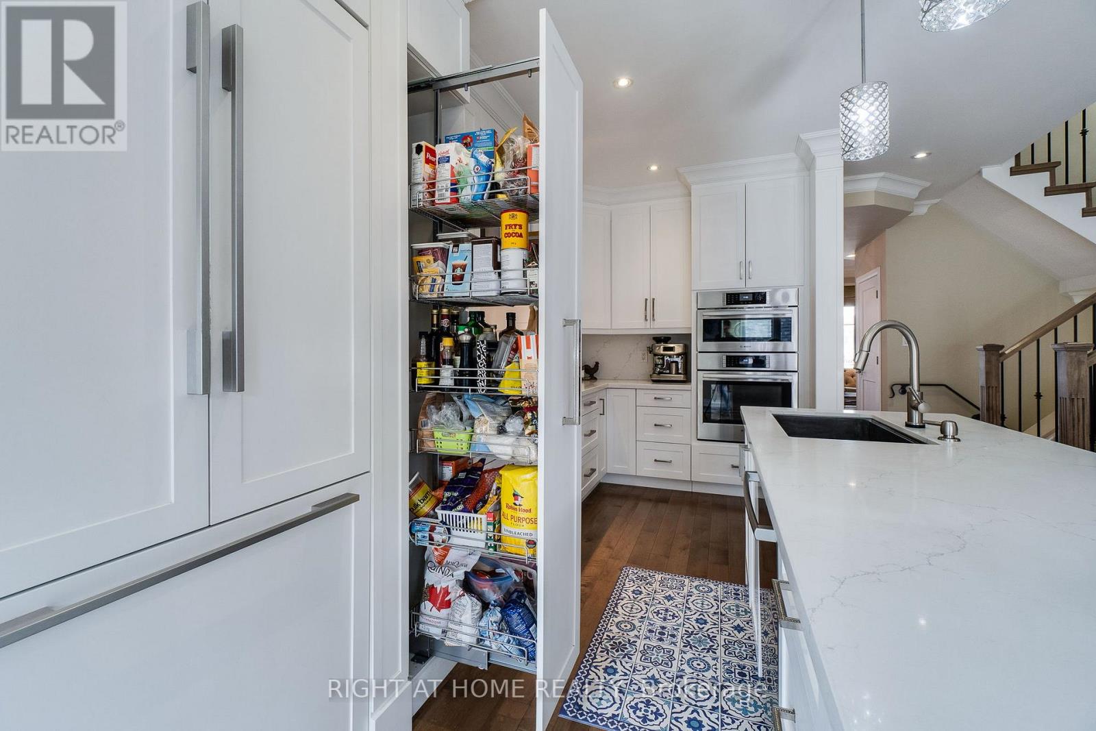 144 Gatwick Drive, Oakville, Ontario  L6H 6N3 - Photo 22 - W12848736