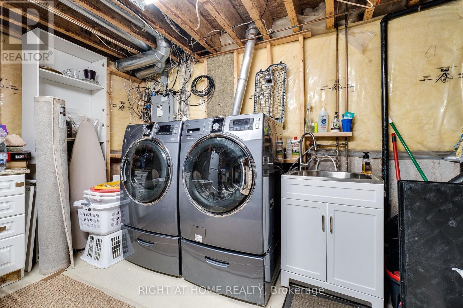 144 Gatwick Drive, Oakville, Ontario  L6H 6N3 - Photo 47 - W12848736