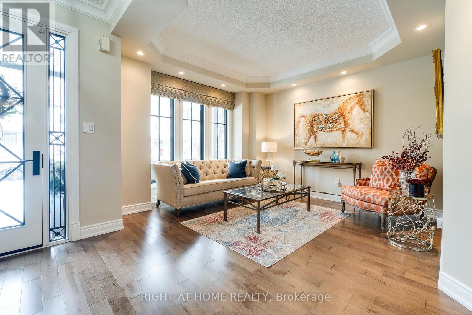 144 Gatwick Drive, Oakville, Ontario  L6H 6N3 - Photo 5 - W12848736