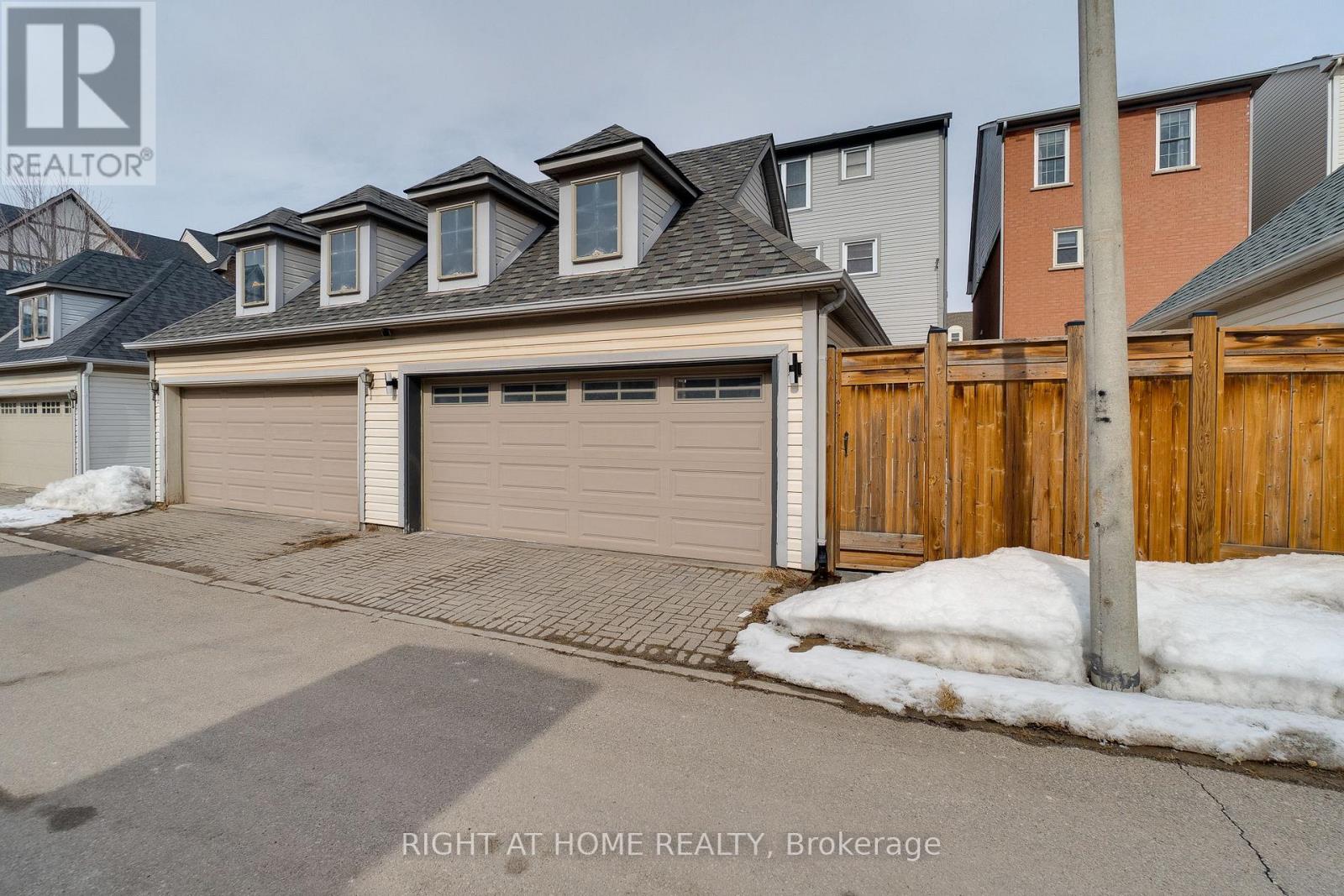 144 Gatwick Drive, Oakville, Ontario  L6H 6N3 - Photo 50 - W12848736