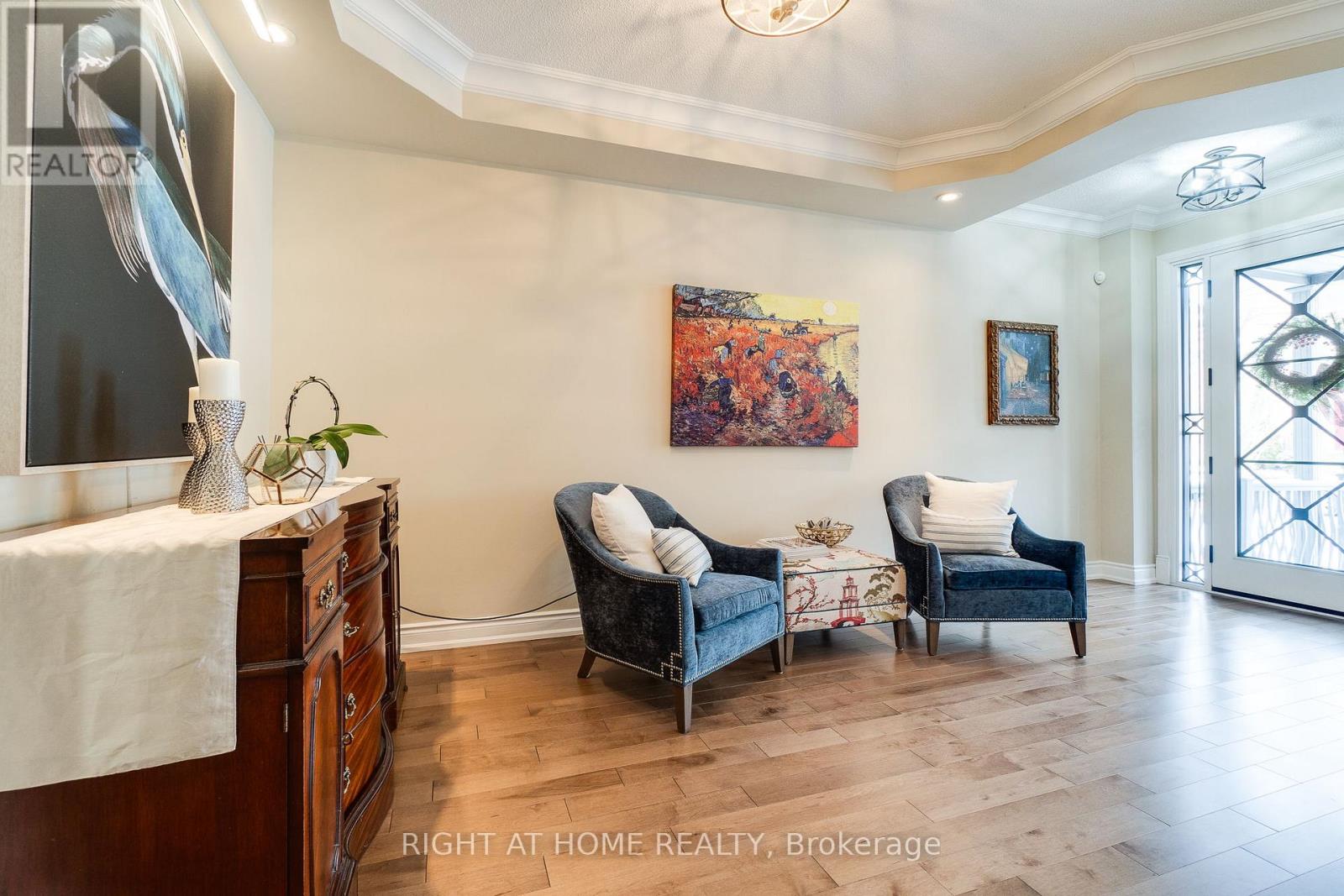 144 Gatwick Drive, Oakville, Ontario  L6H 6N3 - Photo 9 - W12848736