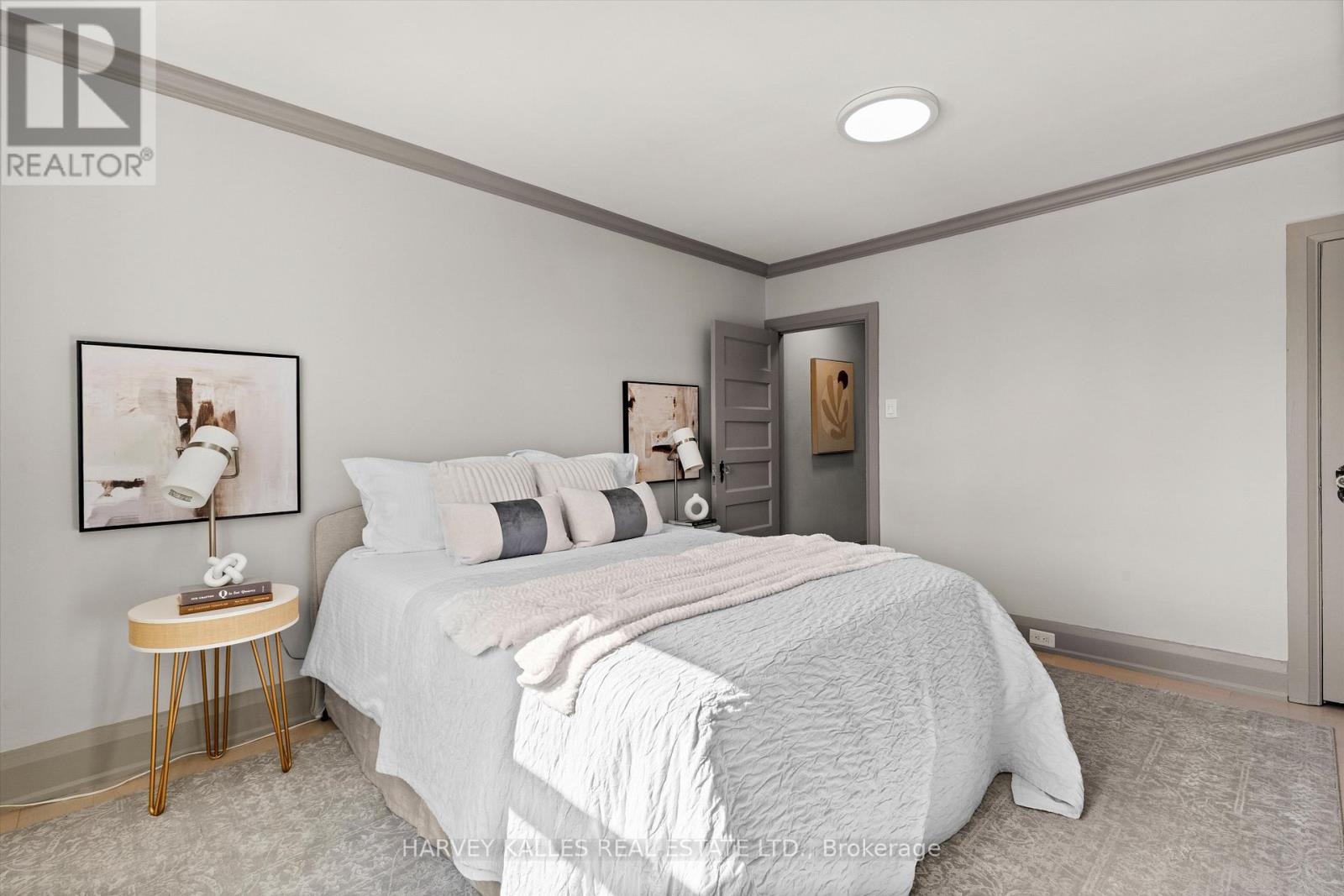 18 Page Avenue, Toronto, Ontario  M6S 2P5 - Photo 15 - W12848748