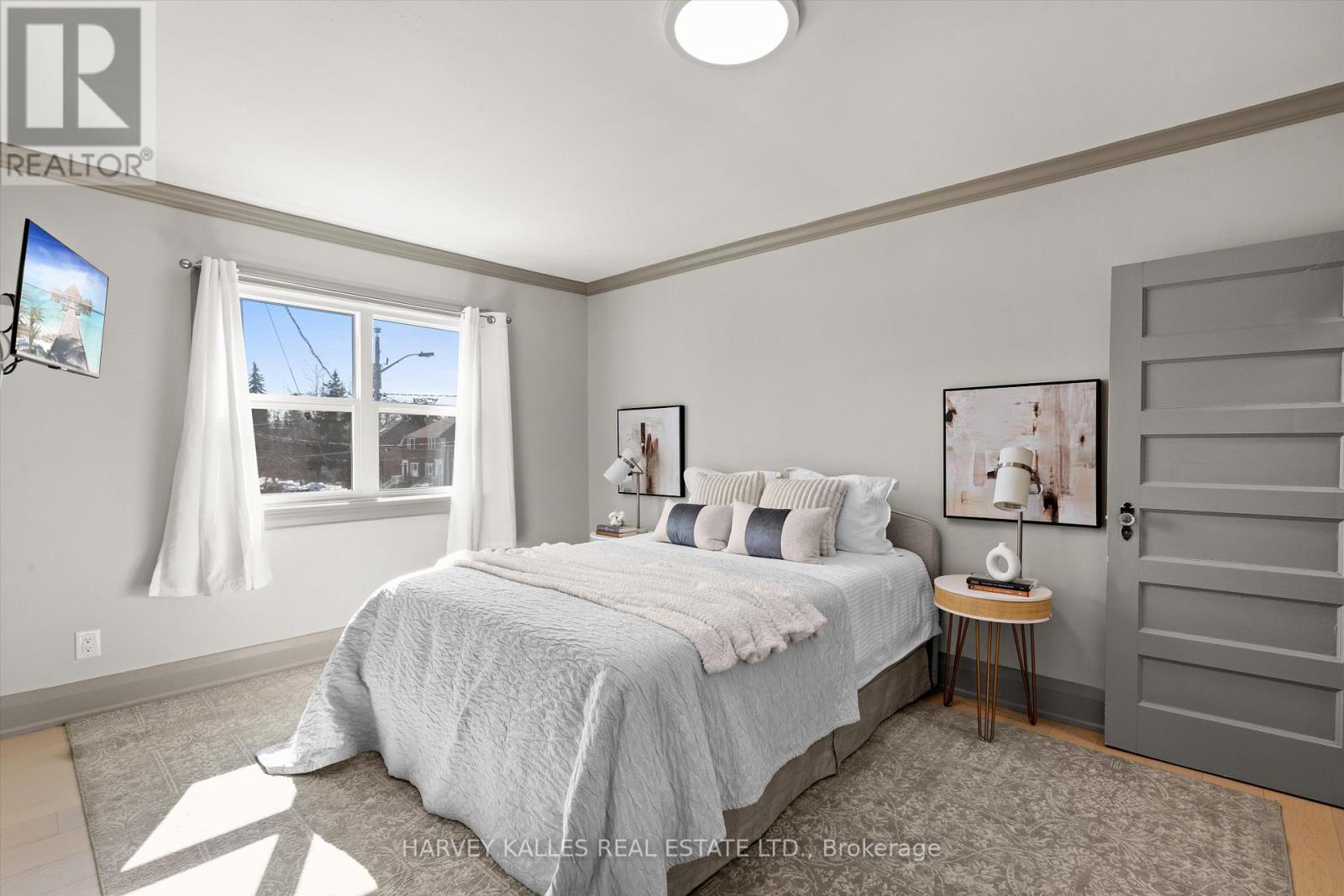 18 Page Avenue, Toronto, Ontario  M6S 2P5 - Photo 16 - W12848748