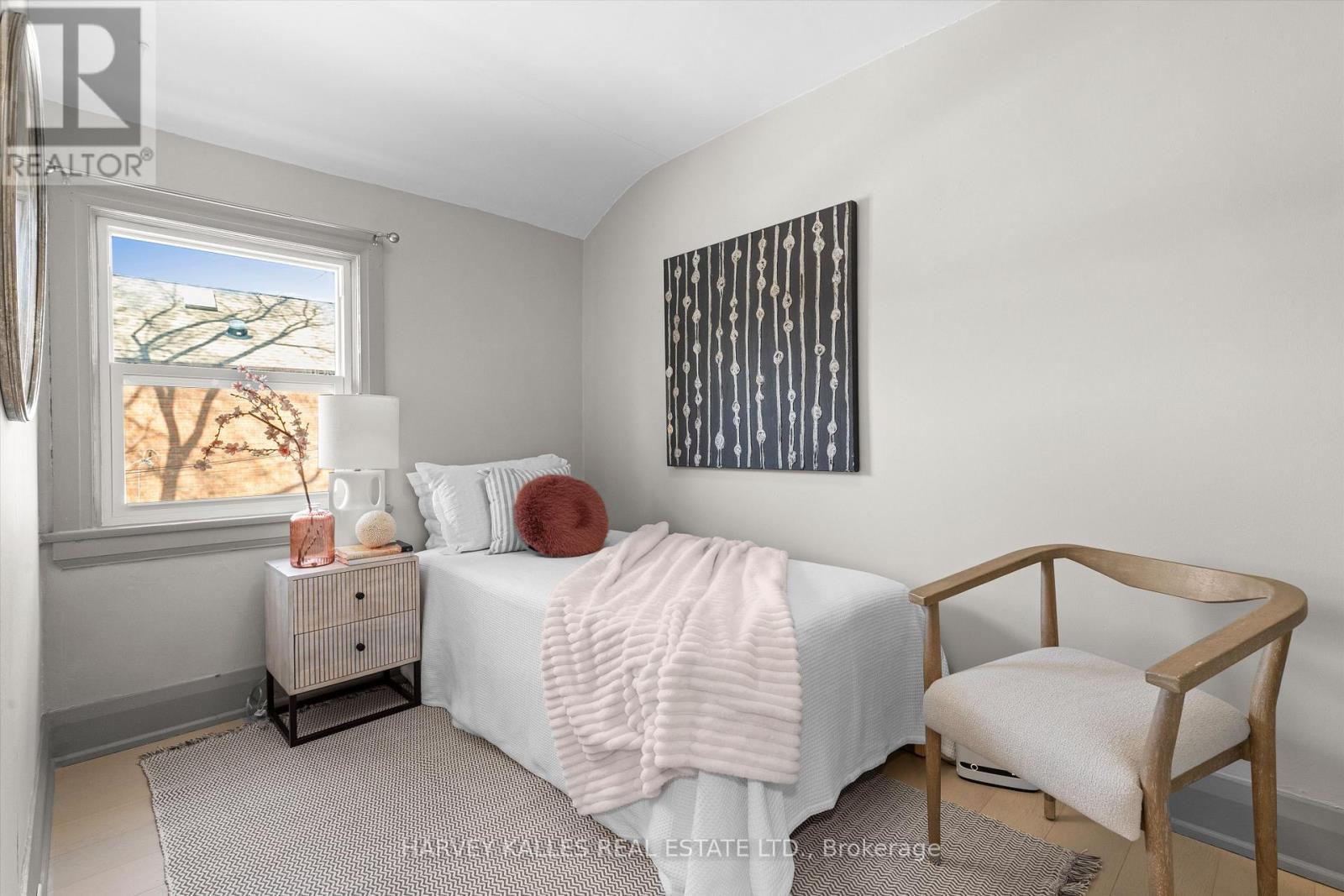 18 Page Avenue, Toronto, Ontario  M6S 2P5 - Photo 18 - W12848748