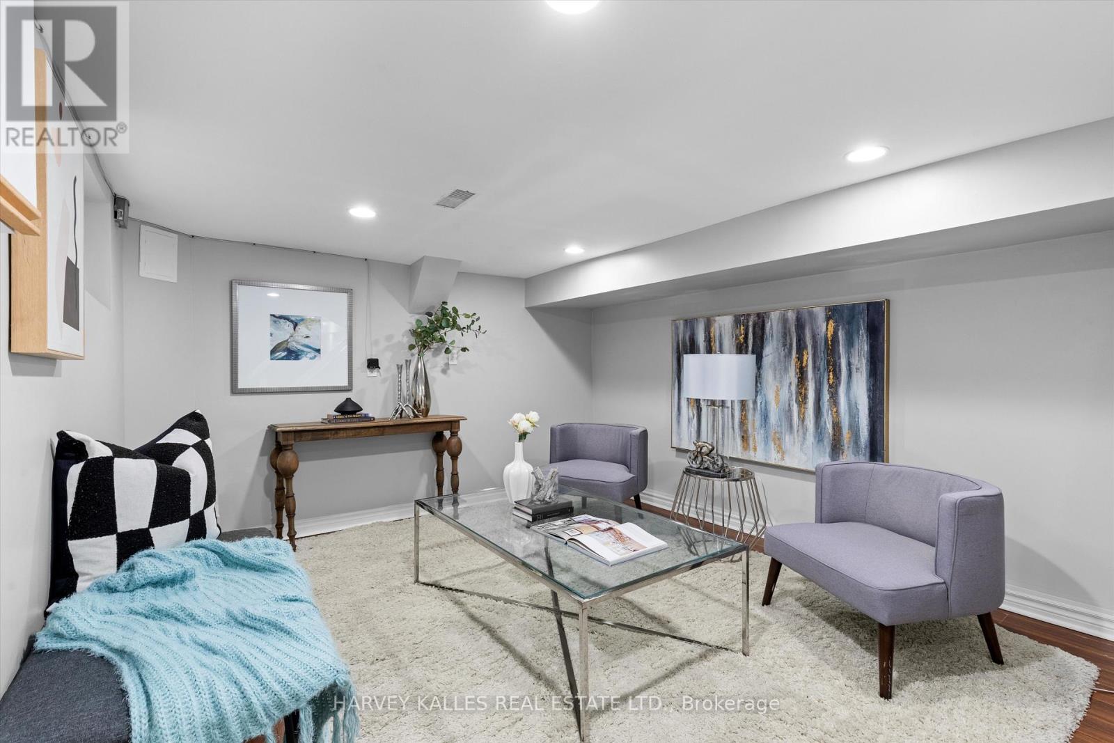 18 Page Avenue, Toronto, Ontario  M6S 2P5 - Photo 20 - W12848748