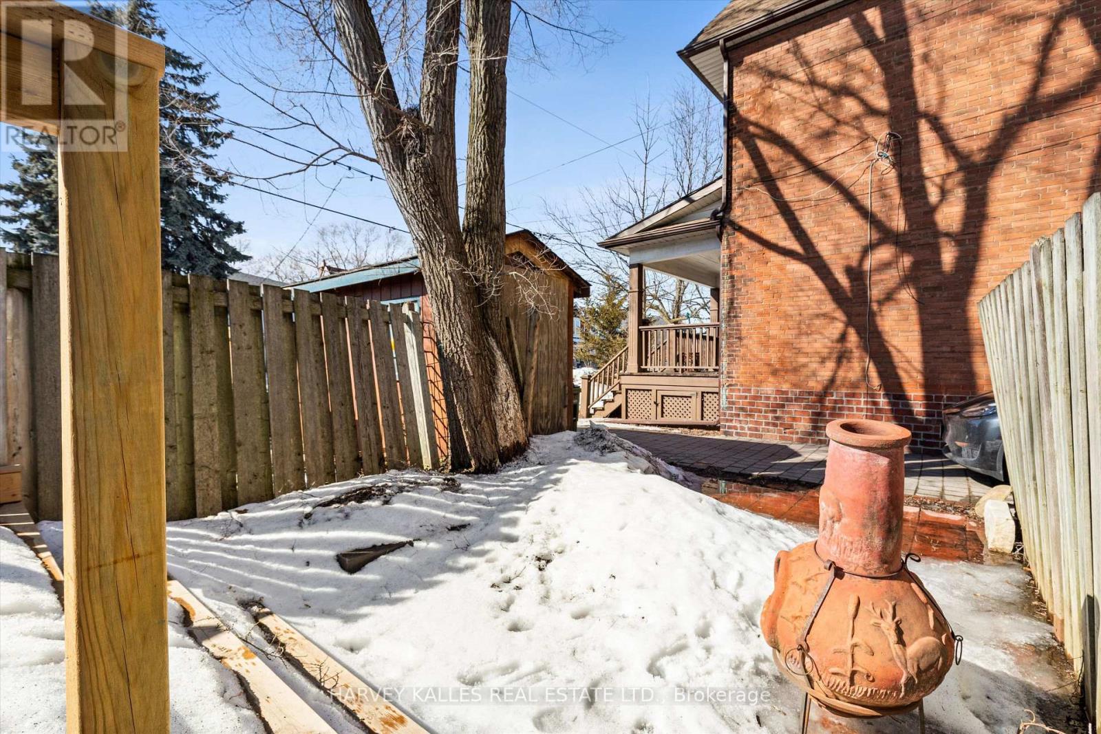 18 Page Avenue, Toronto, Ontario  M6S 2P5 - Photo 23 - W12848748