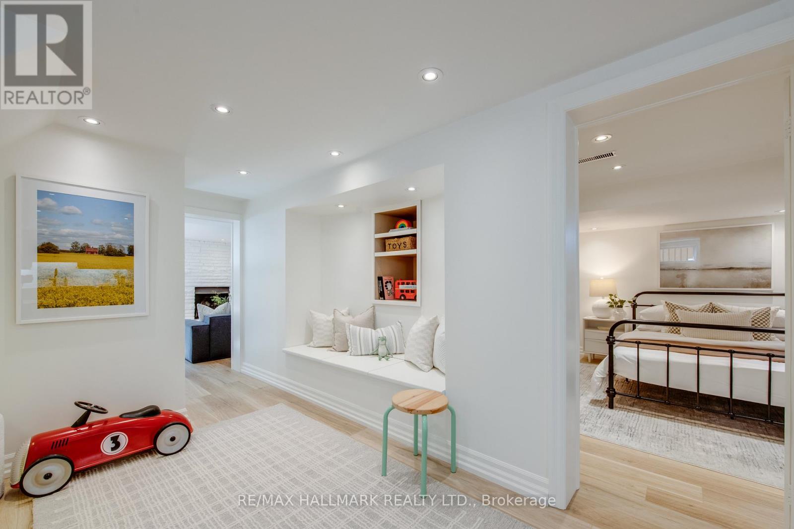 67 Saybrook Avenue, Toronto (Stonegate-Queensway), Ontario  M8Z 2V6 - Photo 17 - W12848814