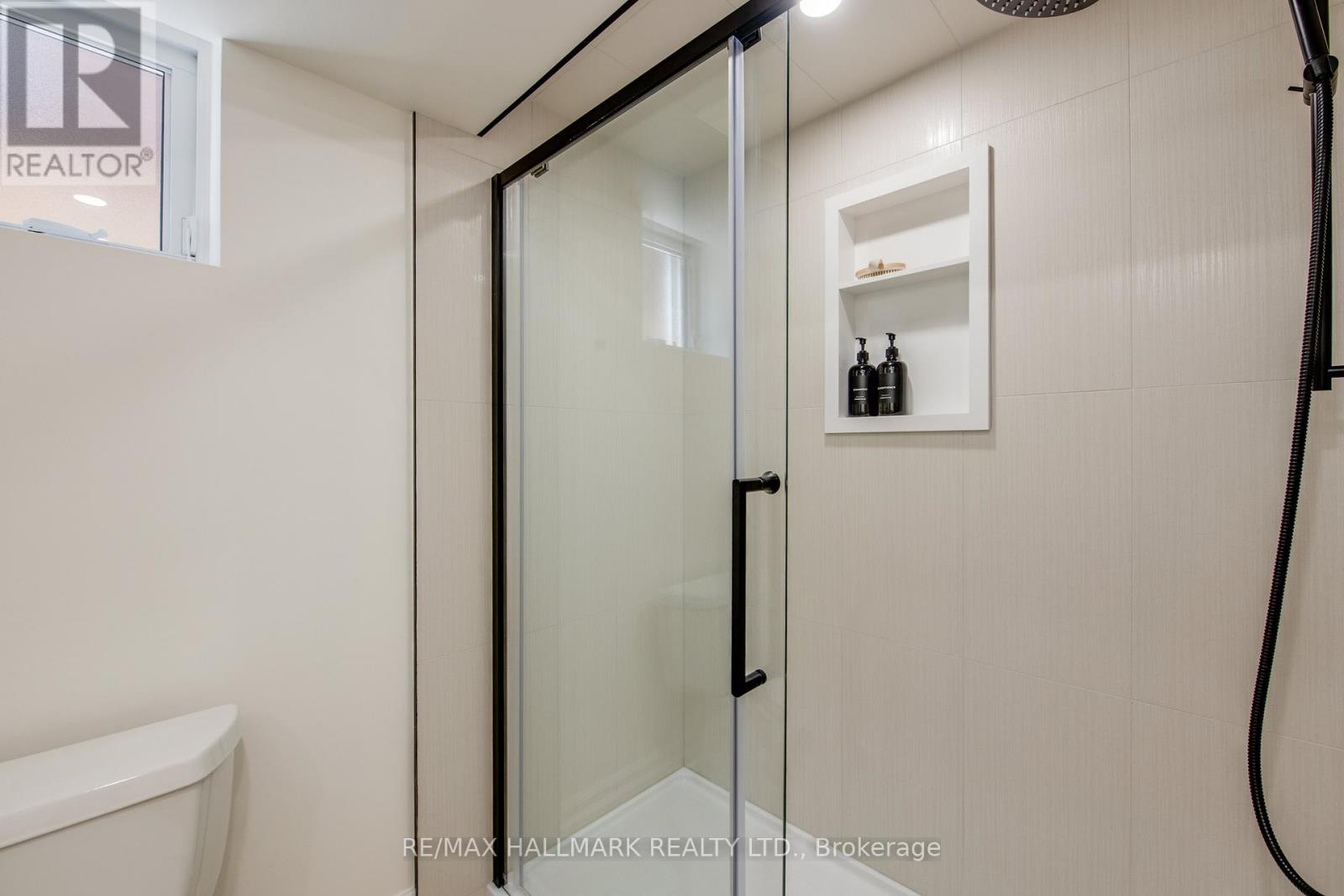 67 Saybrook Avenue, Toronto (Stonegate-Queensway), Ontario  M8Z 2V6 - Photo 21 - W12848814