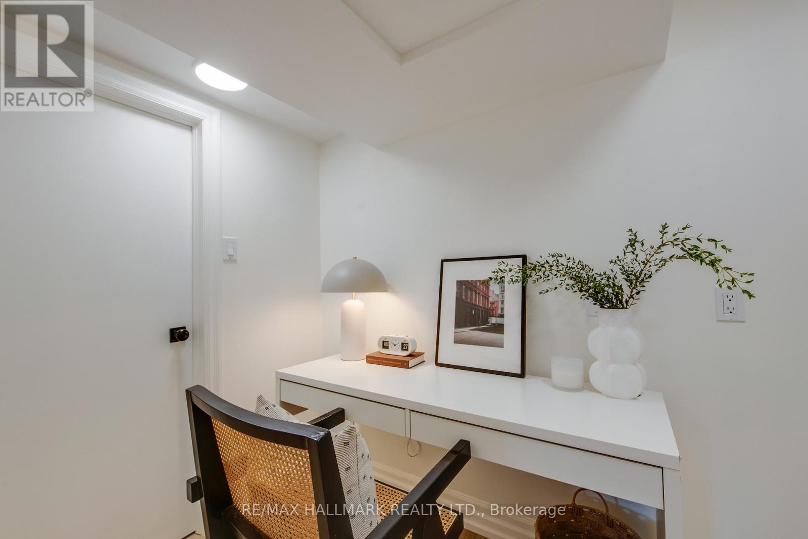 67 Saybrook Avenue, Toronto (Stonegate-Queensway), Ontario  M8Z 2V6 - Photo 23 - W12848814