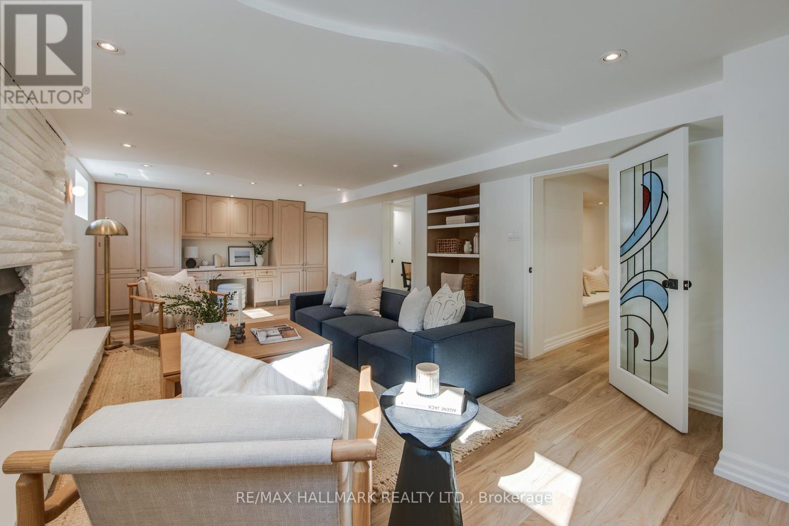 67 Saybrook Avenue, Toronto (Stonegate-Queensway), Ontario  M8Z 2V6 - Photo 24 - W12848814