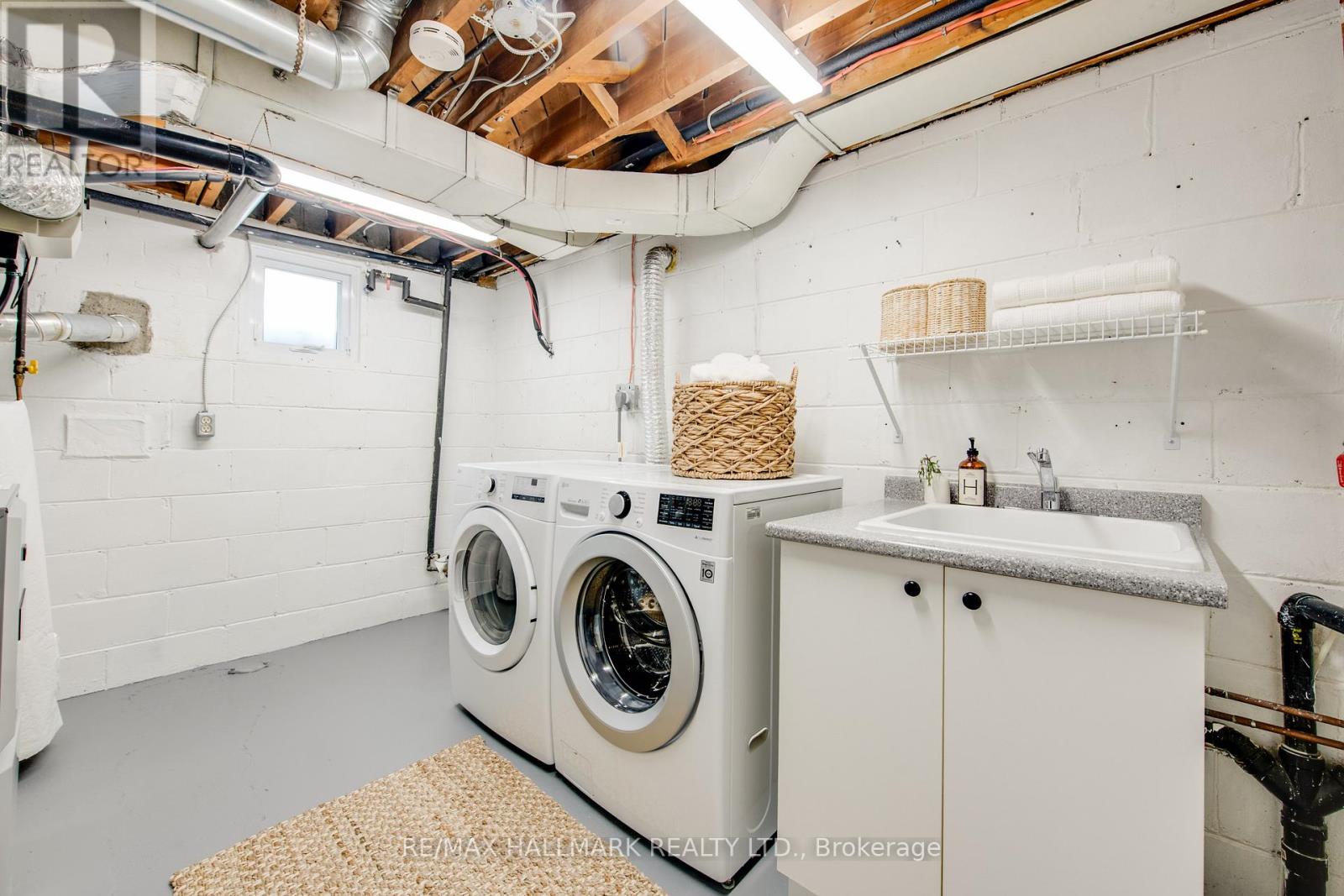 67 Saybrook Avenue, Toronto (Stonegate-Queensway), Ontario  M8Z 2V6 - Photo 27 - W12848814