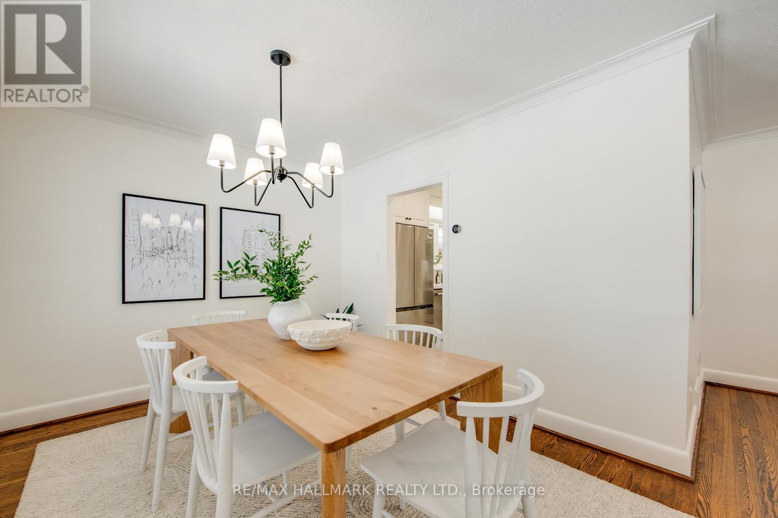 67 Saybrook Avenue, Toronto (Stonegate-Queensway), Ontario  M8Z 2V6 - Photo 4 - W12848814