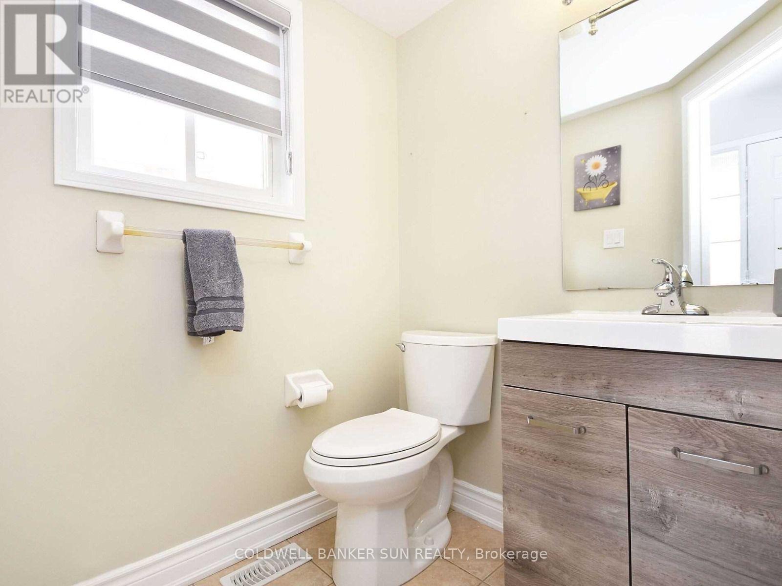 94 Crown Victoria Drive, Brampton, Ontario  L7A 3X6 - Photo 11 - W12848904