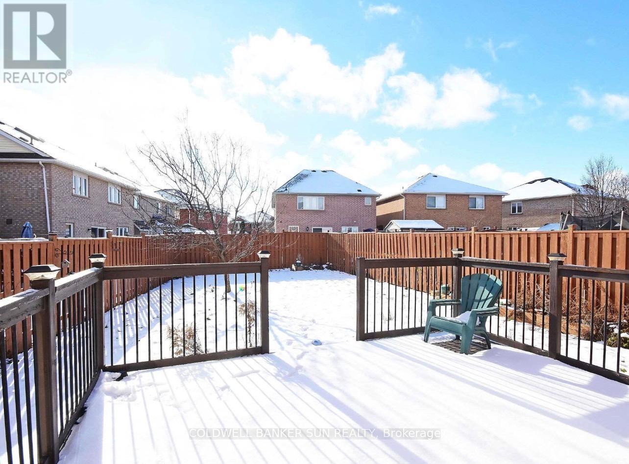 94 Crown Victoria Drive, Brampton, Ontario  L7A 3X6 - Photo 14 - W12848904