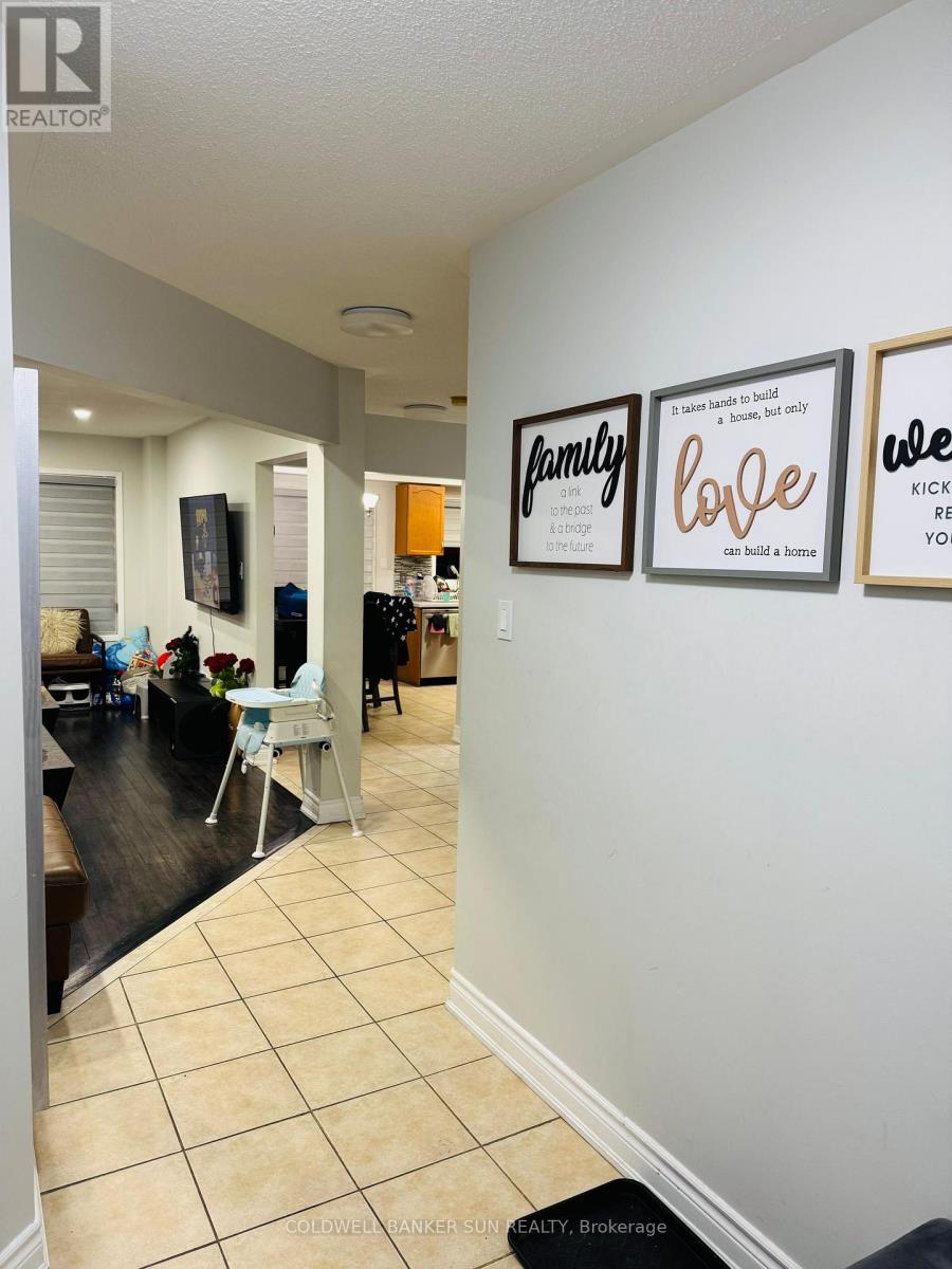 94 Crown Victoria Drive, Brampton, Ontario  L7A 3X6 - Photo 4 - W12848904