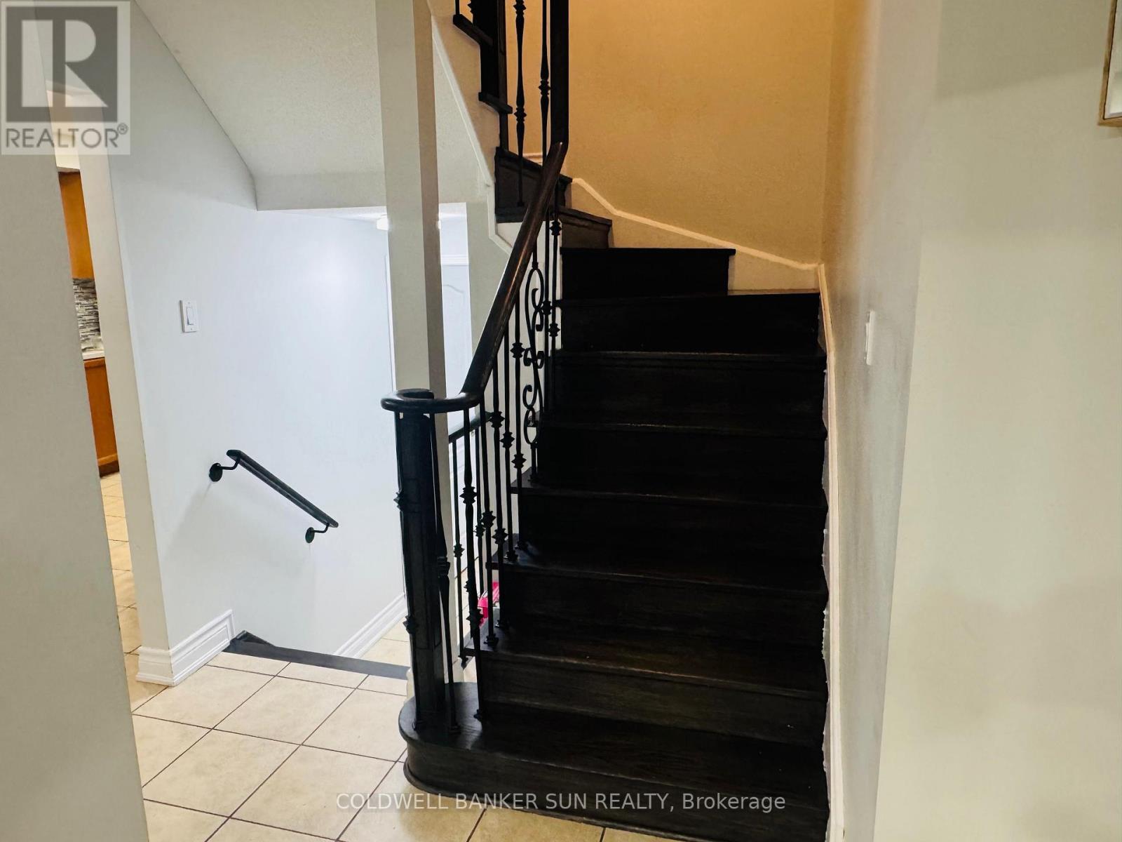 94 Crown Victoria Drive, Brampton, Ontario  L7A 3X6 - Photo 7 - W12848904